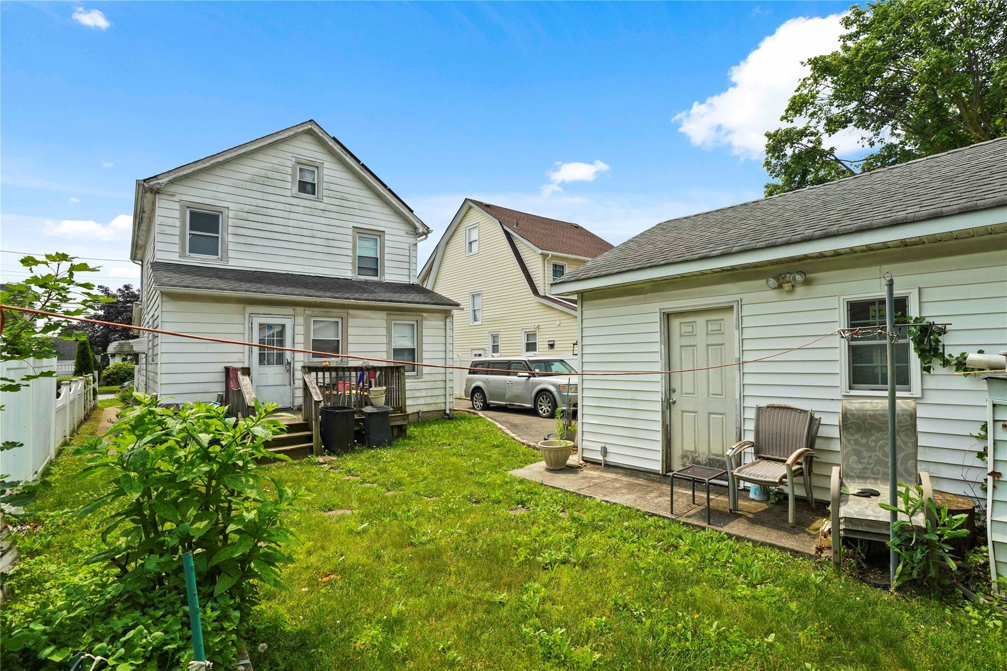Single Family Leverich  Nassau County, NY 11550, MLS-875720-27