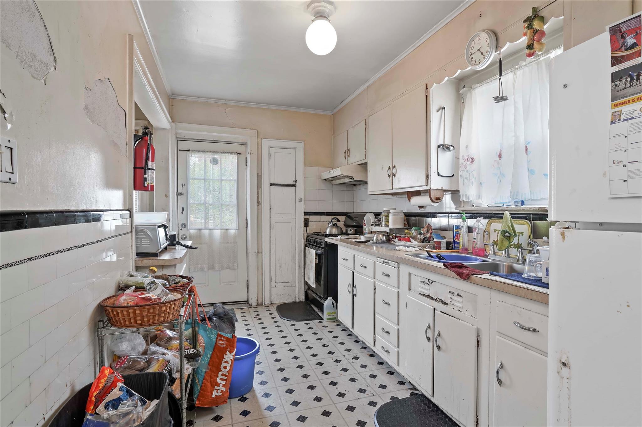 Single Family Leverich  Nassau County, NY 11550, MLS-875720-3
