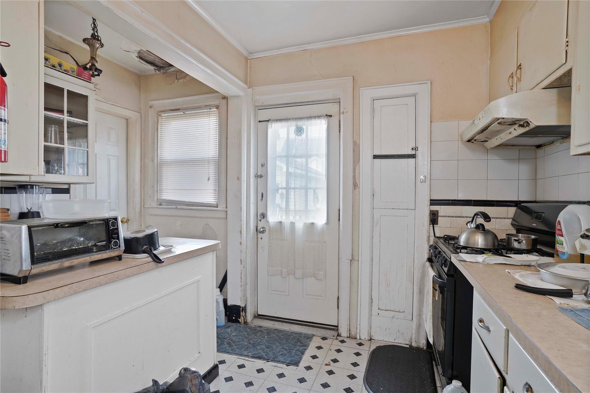Single Family Leverich  Nassau County, NY 11550, MLS-875720-6