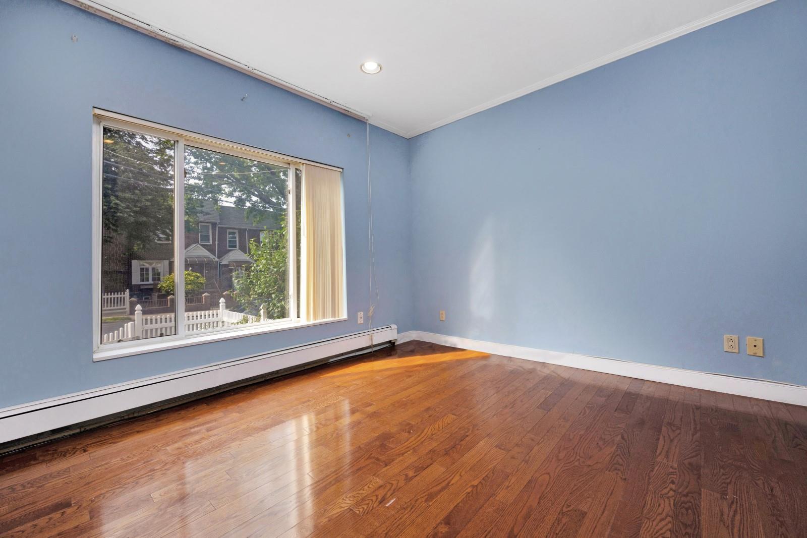 Single Family Cowles  Queens, NY 11379, MLS-875723-18