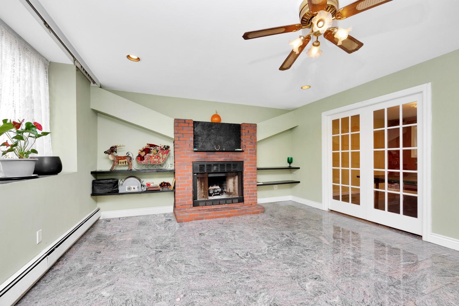 Single Family Cowles  Queens, NY 11379, MLS-875723-4