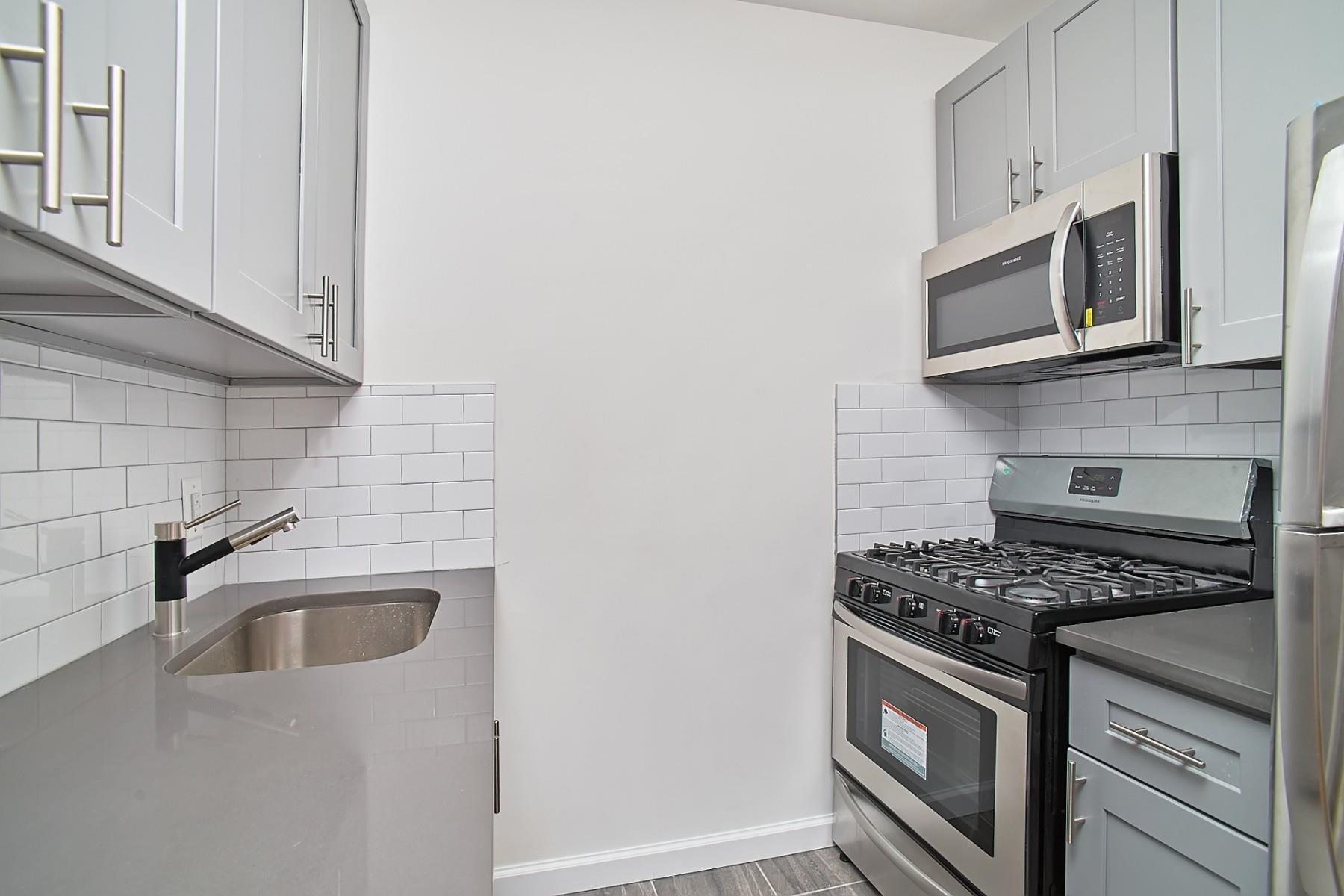 Single Family Grant  Bronx, NY 10456, MLS-875732-27
