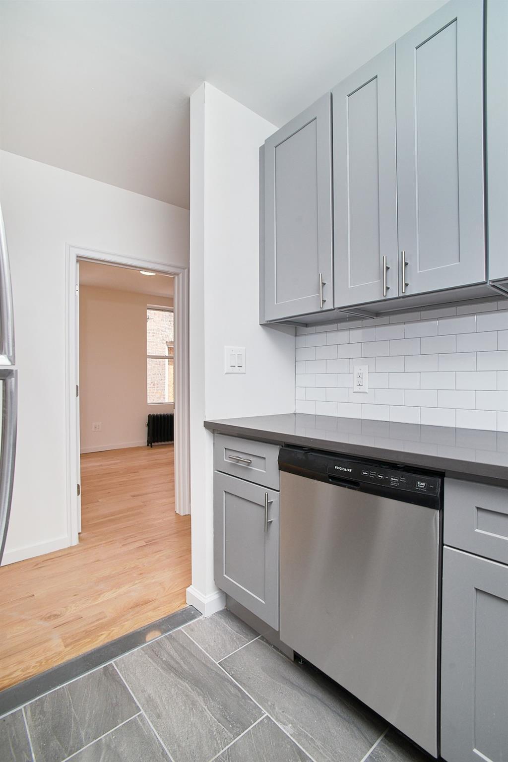 Single Family Grant  Bronx, NY 10456, MLS-875732-28