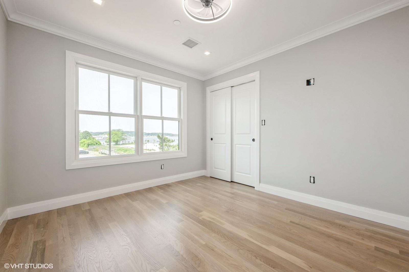 Single Family Pleasantview  Nassau County, NY 11709, MLS-875744-16