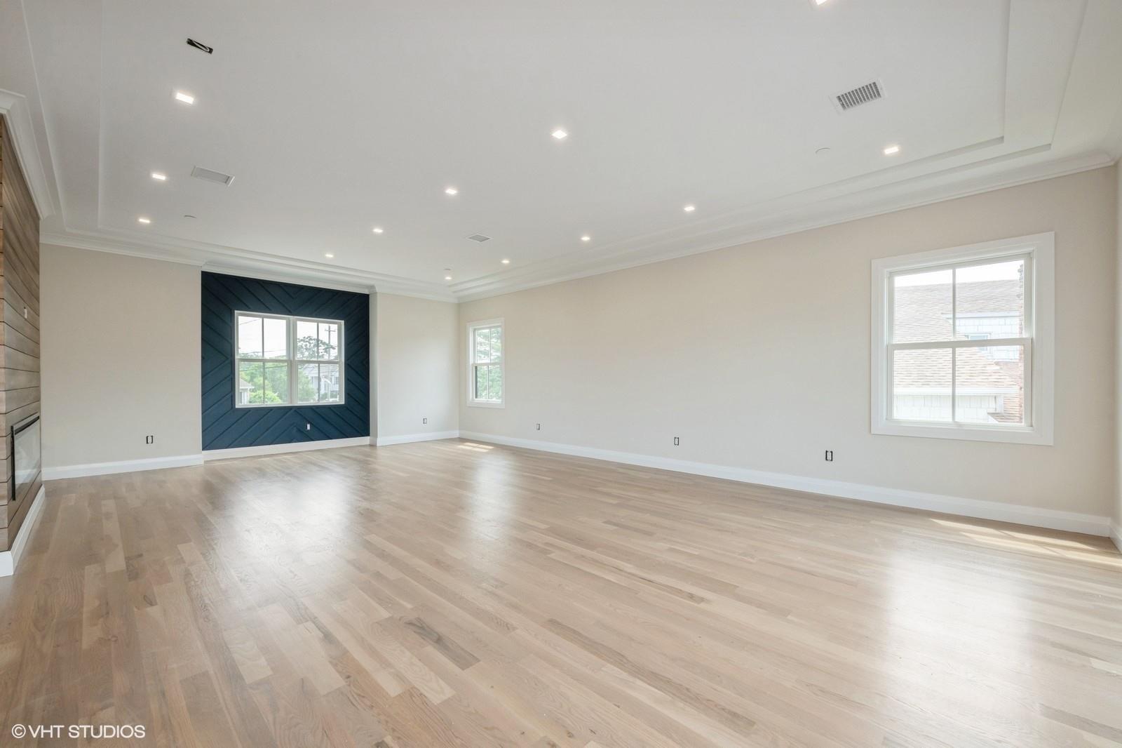 Single Family Pleasantview  Nassau County, NY 11709, MLS-875744-3