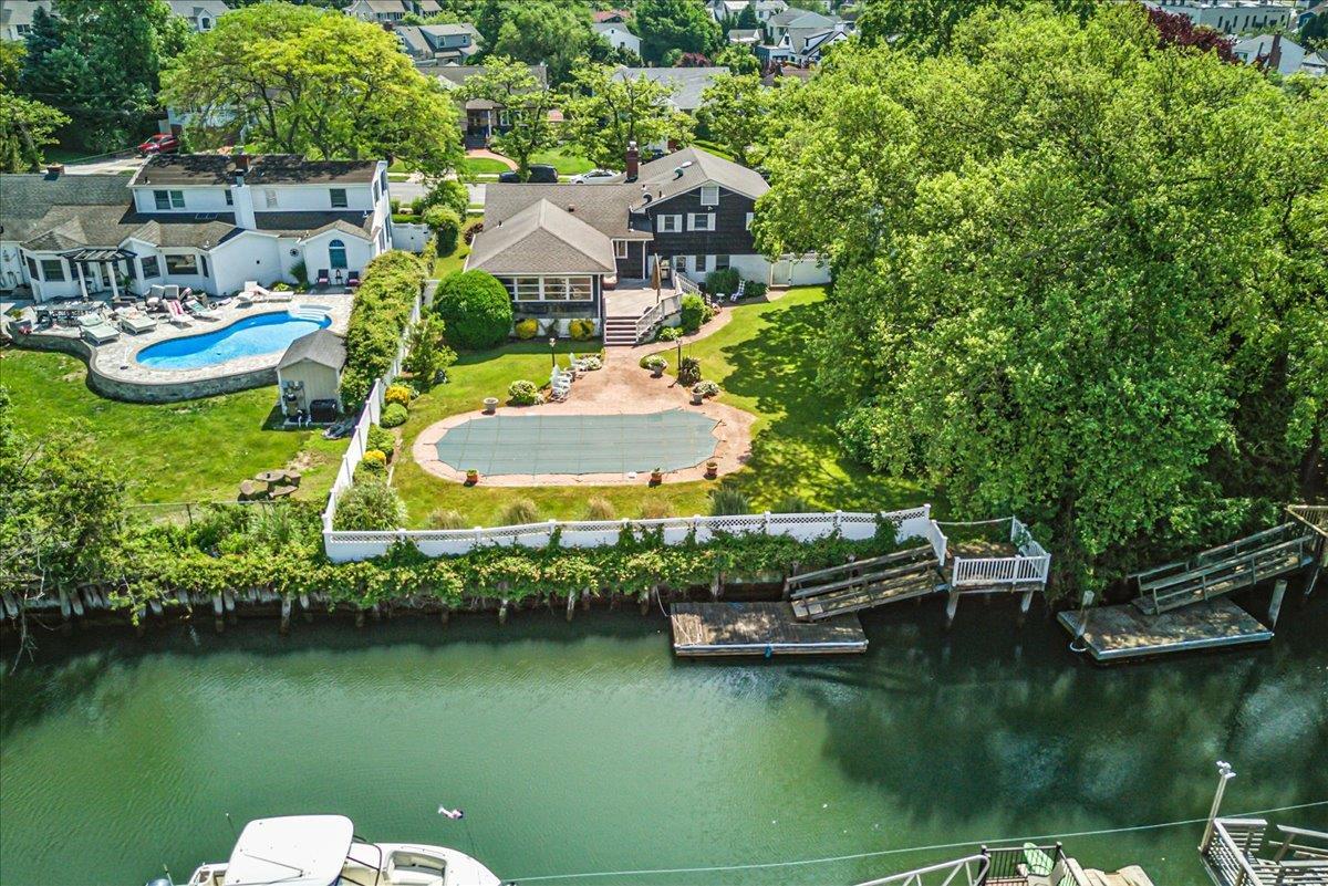 Single Family Blackheath  Nassau County, NY 11561, MLS-875801-20