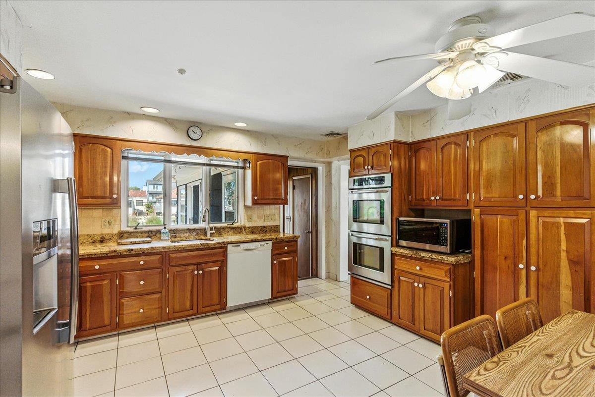 Single Family Blackheath  Nassau County, NY 11561, MLS-875801-4
