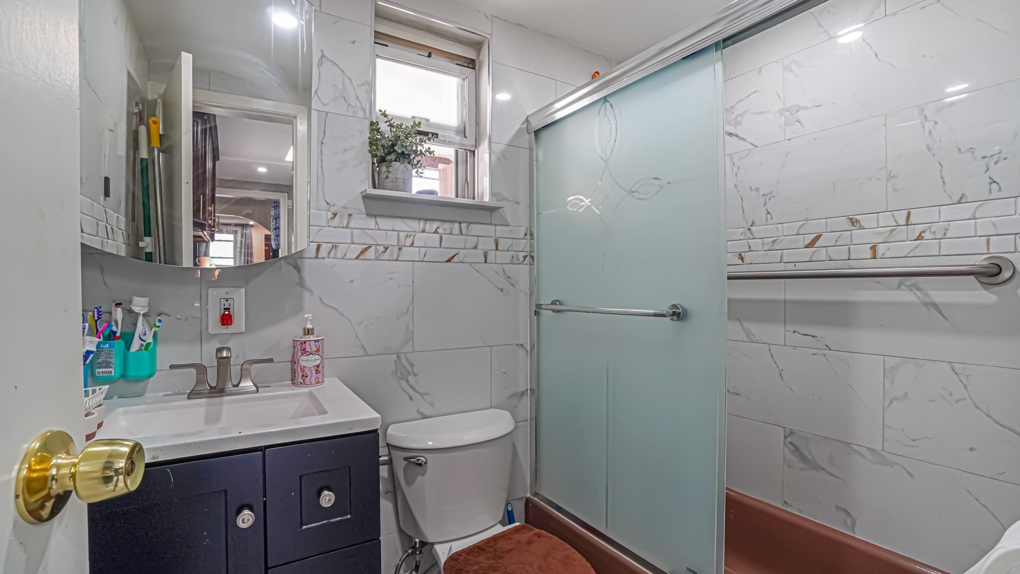 Single Family Zerega  Bronx, NY 10462, MLS-875828-10