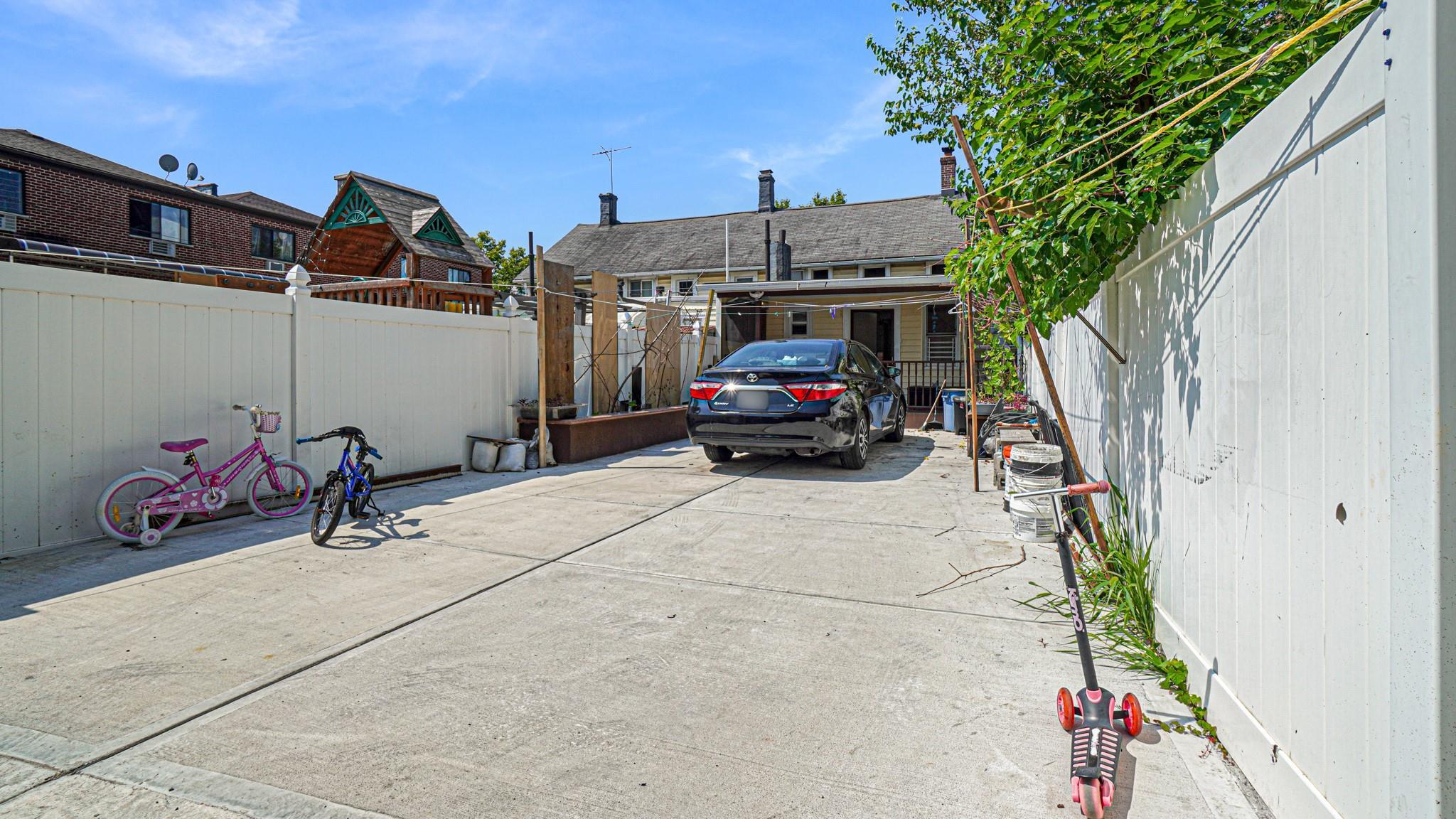 Single Family Zerega  Bronx, NY 10462, MLS-875828-16