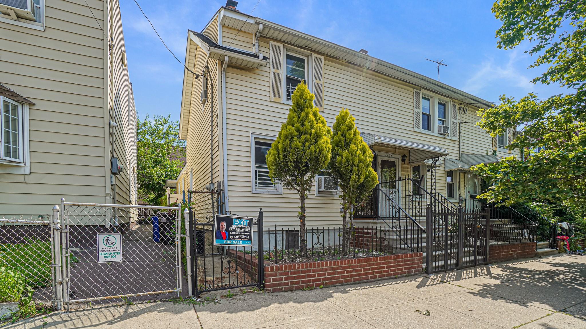 Single Family Zerega  Bronx, NY 10462, MLS-875828-2