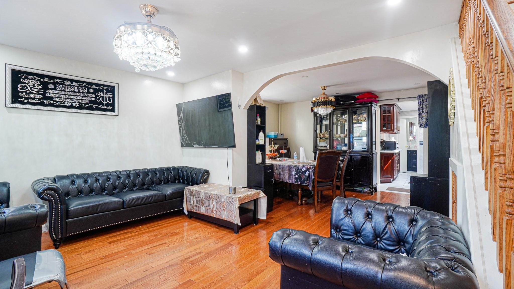 Single Family Zerega  Bronx, NY 10462, MLS-875828-3