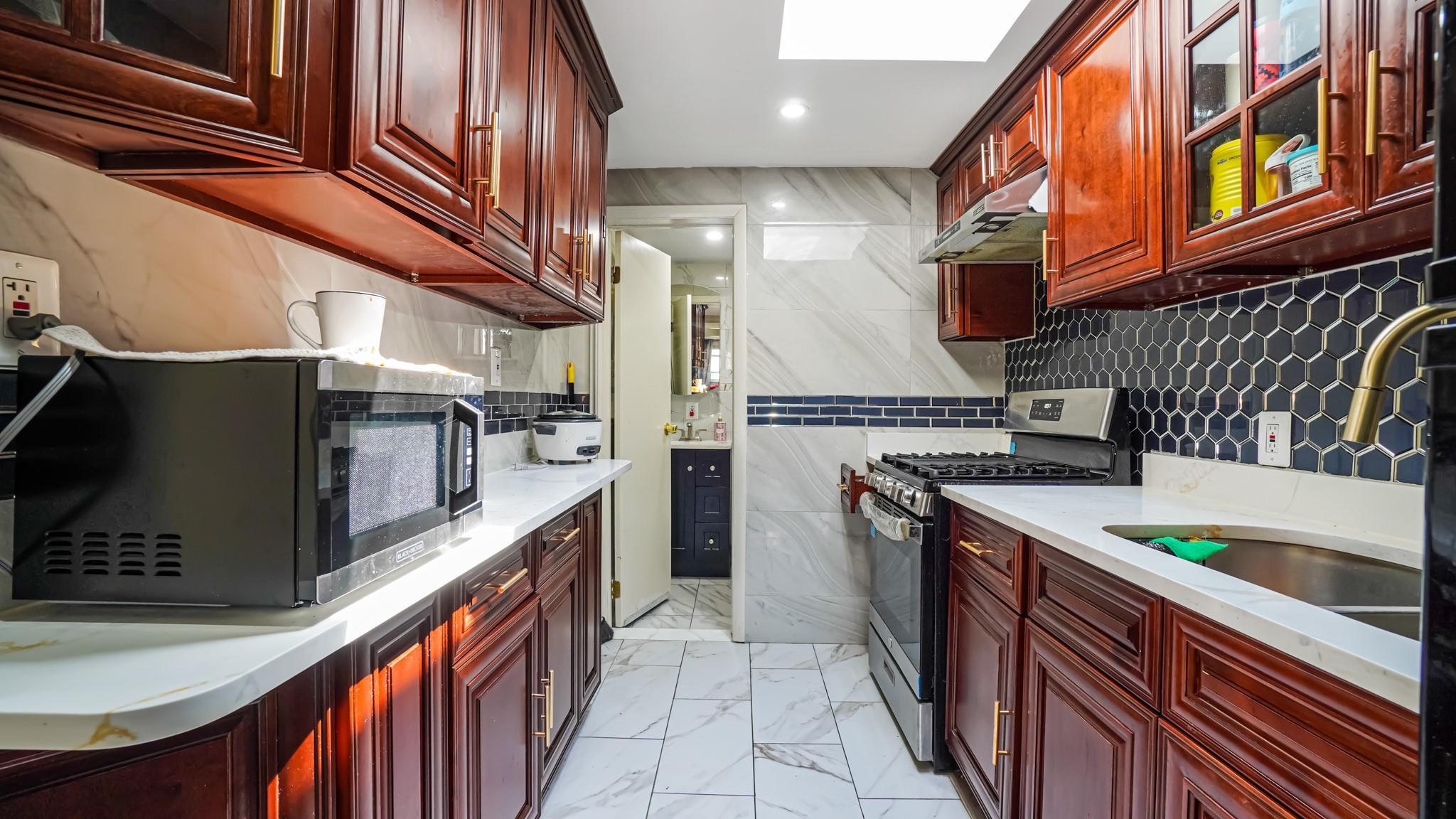 Single Family Zerega  Bronx, NY 10462, MLS-875828-6