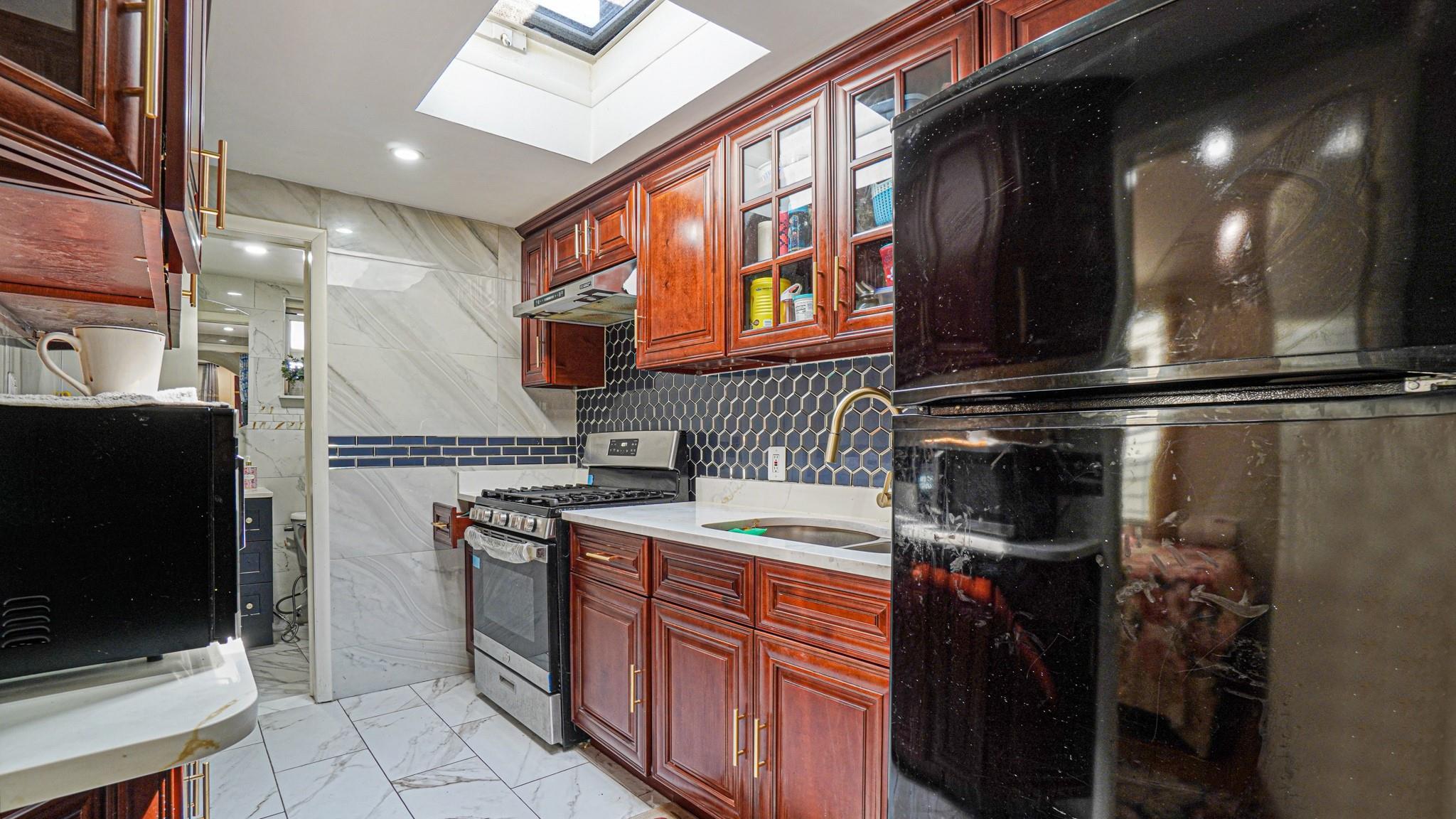 Single Family Zerega  Bronx, NY 10462, MLS-875828-7