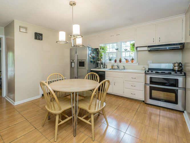 Single Family Glenwood  Nassau County, NY 11545, MLS-875830-11