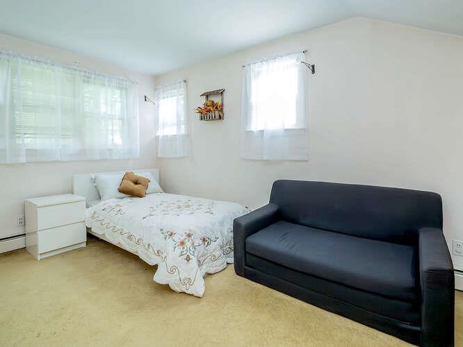 Single Family Glenwood  Nassau County, NY 11545, MLS-875830-22