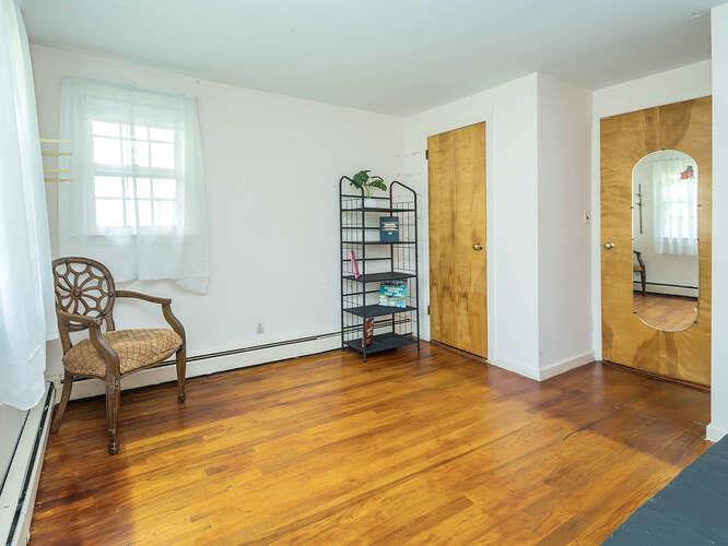 Single Family Glenwood  Nassau County, NY 11545, MLS-875830-24