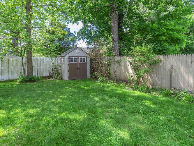 Single Family Glenwood  Nassau County, NY 11545, MLS-875830-32