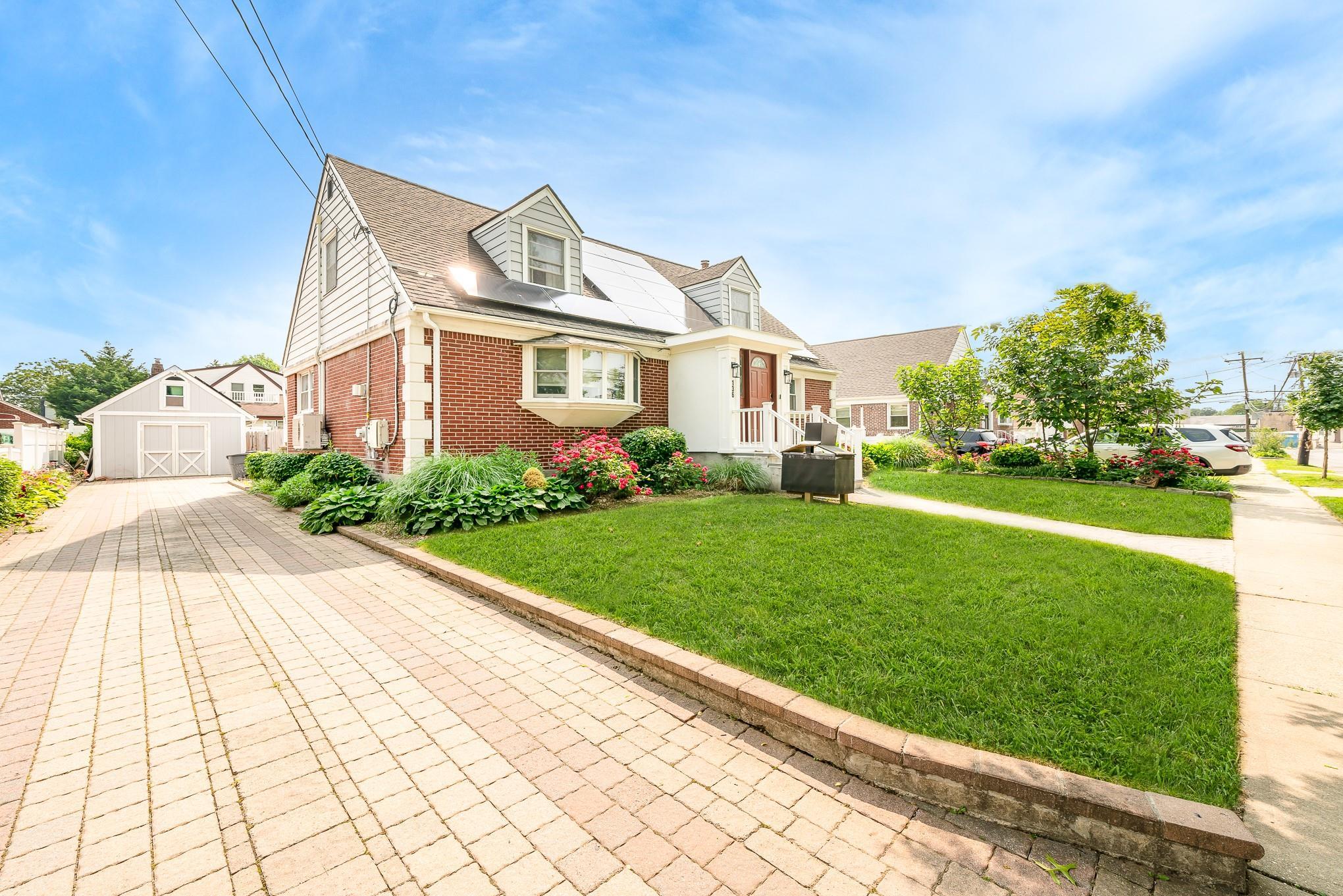 Single Family Wardwell  Nassau County, NY 11501, MLS-875845-2