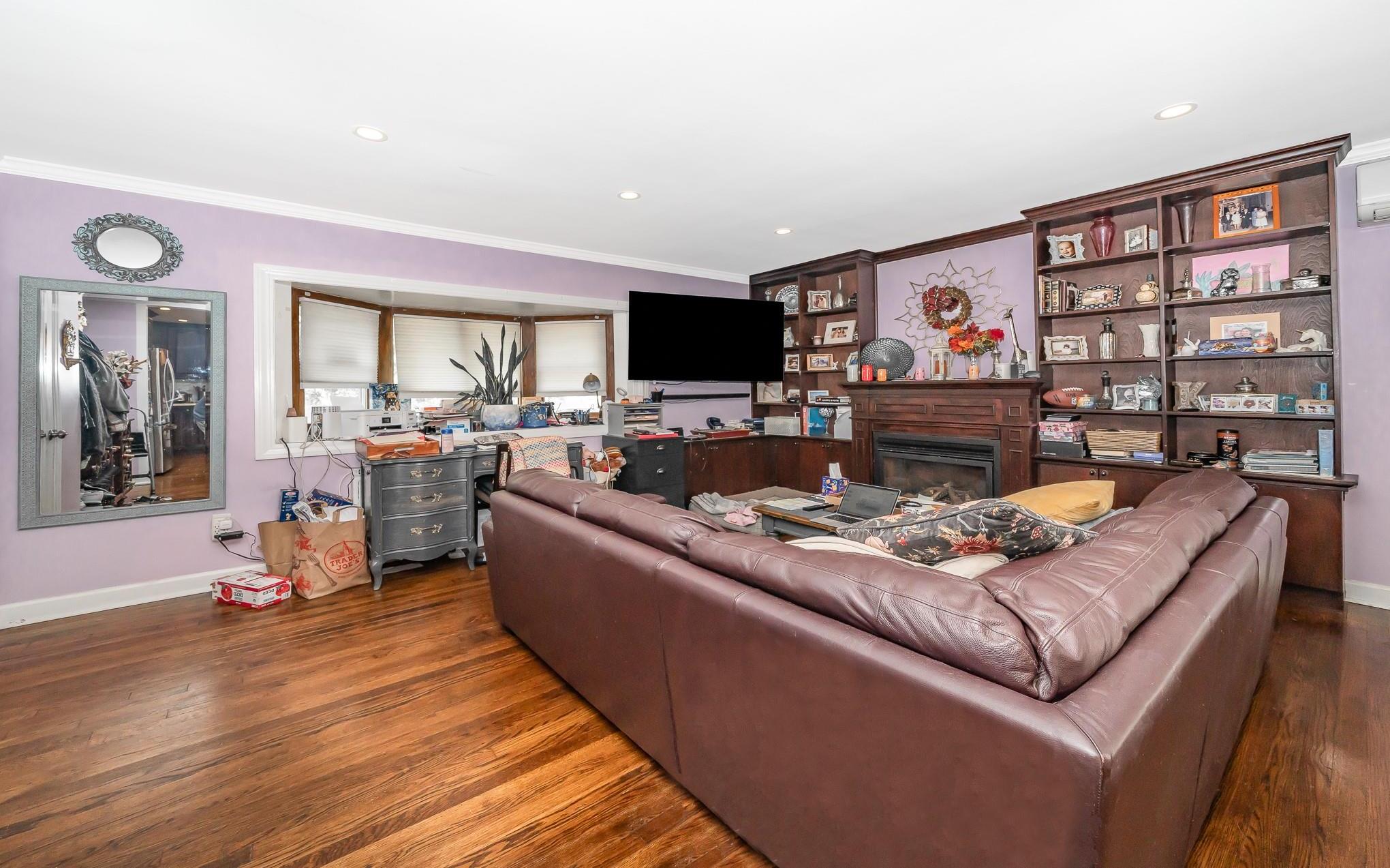 Single Family Wardwell  Nassau County, NY 11501, MLS-875845-21