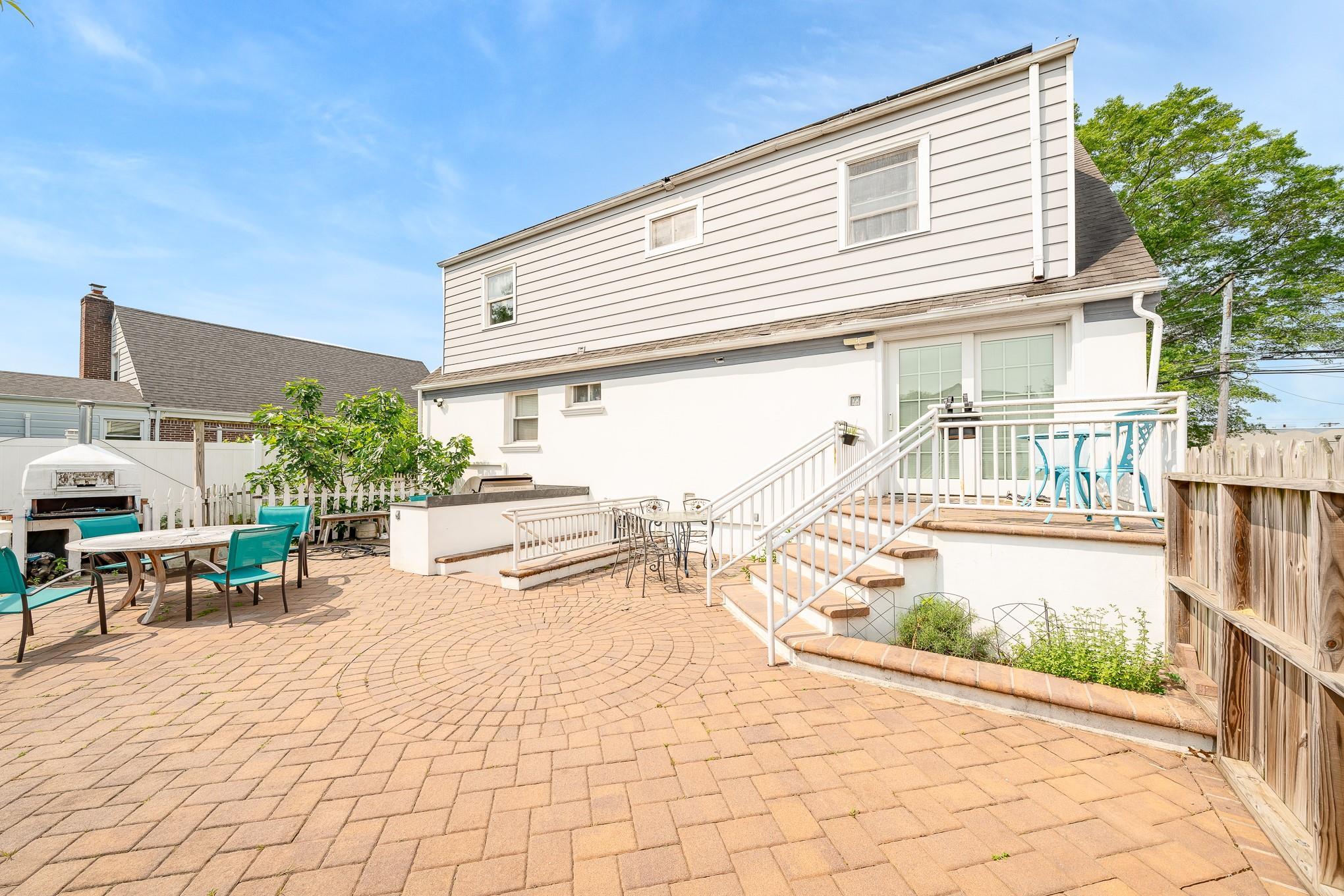 Single Family Wardwell  Nassau County, NY 11501, MLS-875845-4