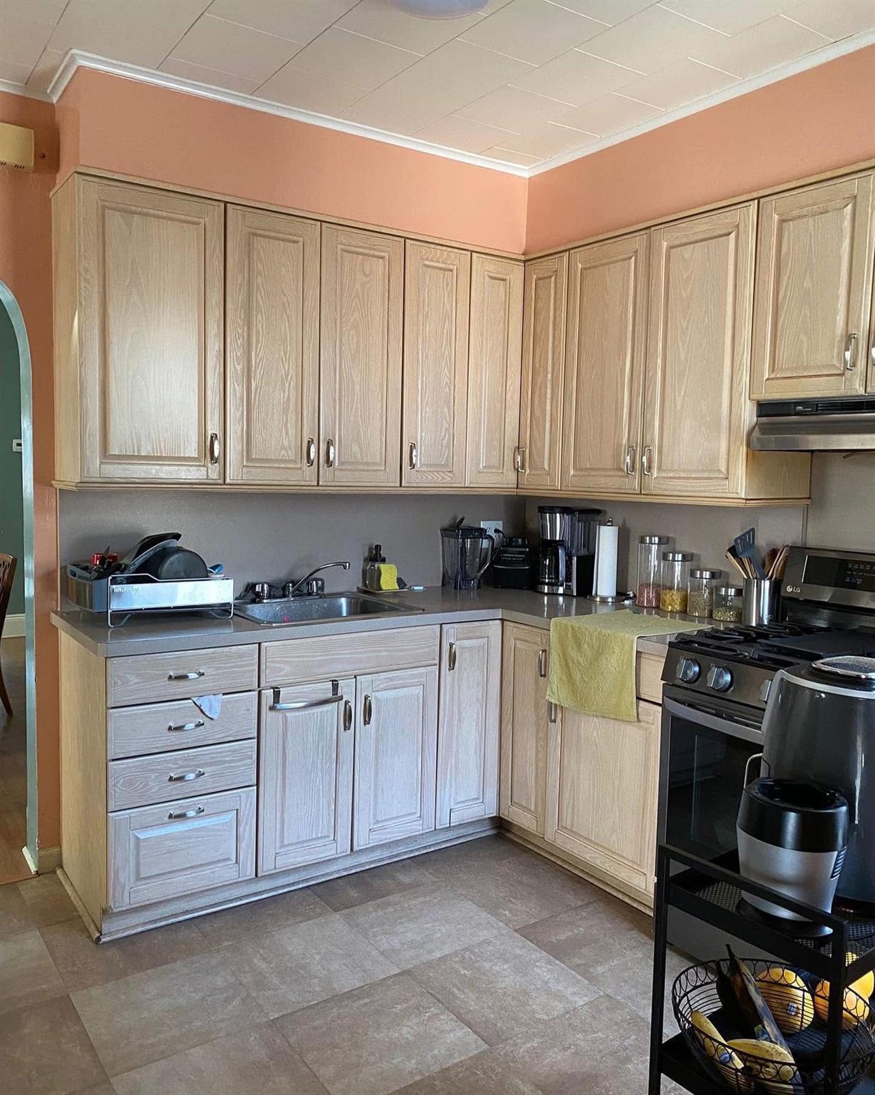 Single Family 68th  Queens, NY 11385, MLS-875851-4
