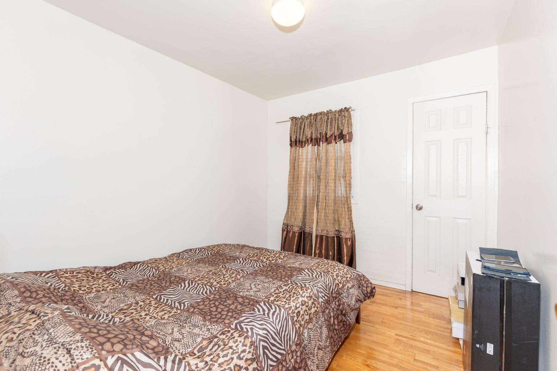 Single Family 231  Queens, NY 11413, MLS-875852-11