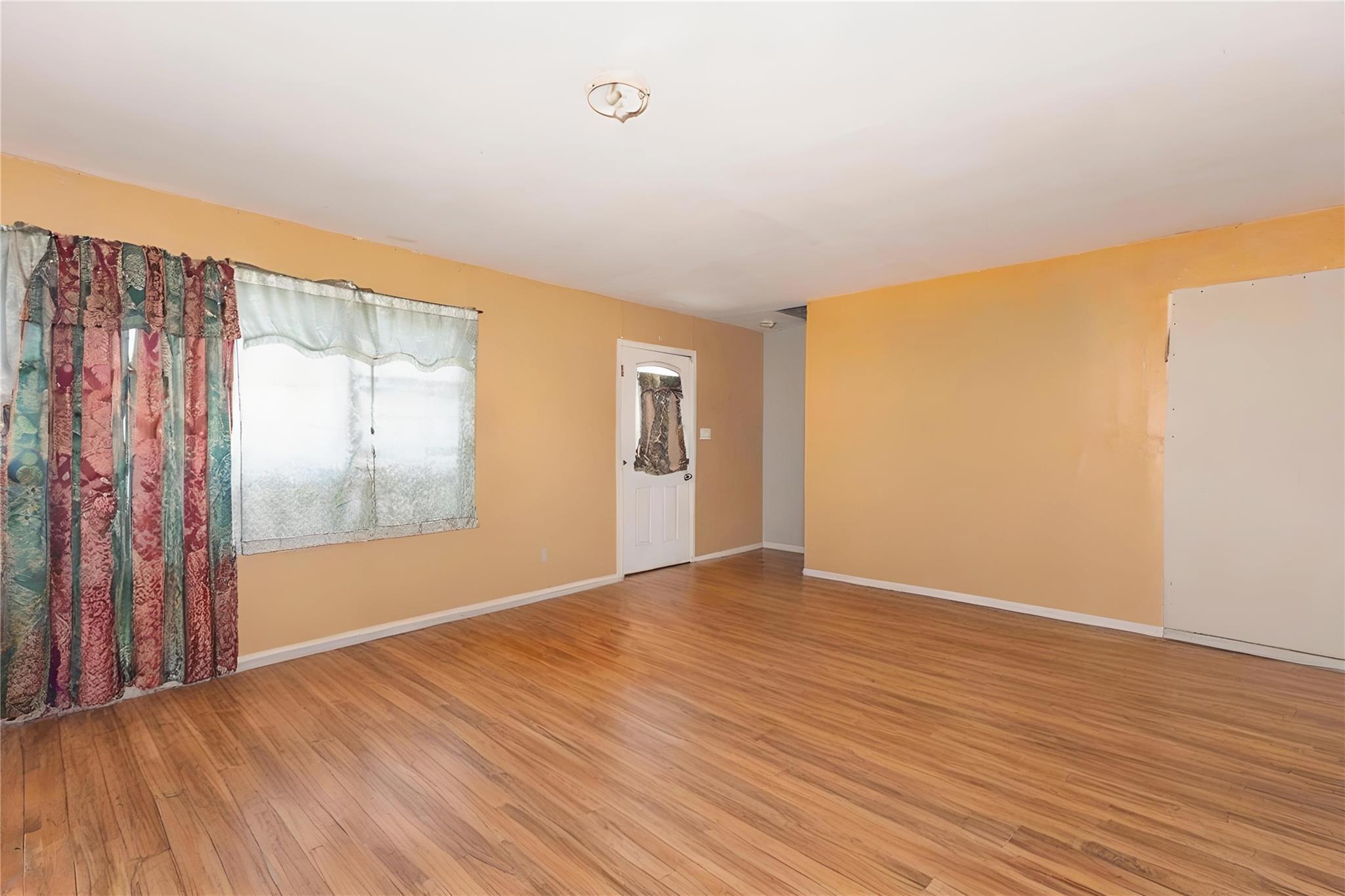 Single Family 231  Queens, NY 11413, MLS-875852-15
