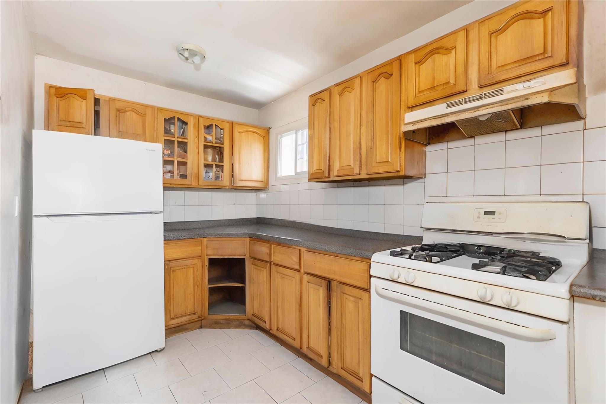 Single Family 231  Queens, NY 11413, MLS-875852-17