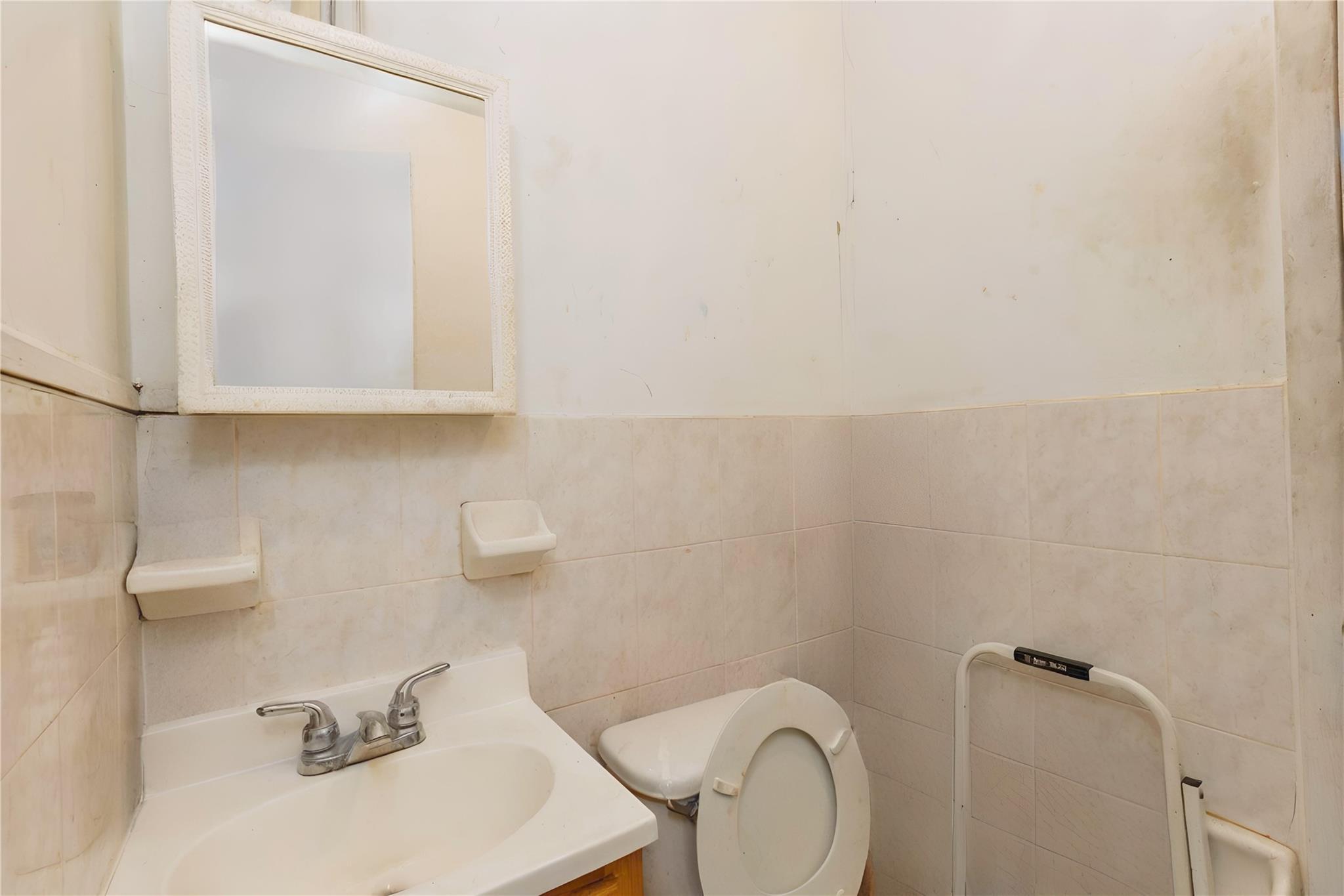 Single Family 231  Queens, NY 11413, MLS-875852-18