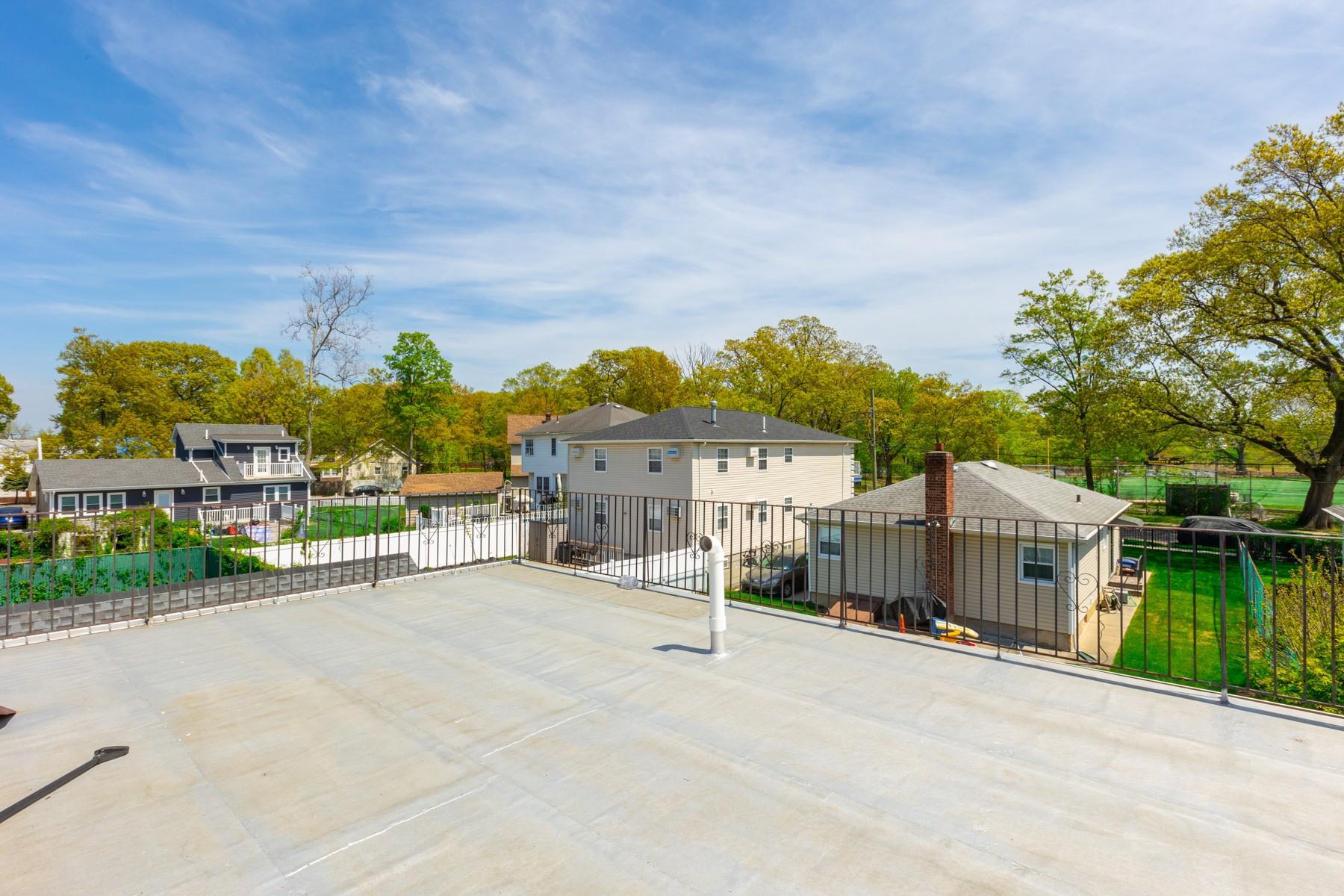 Single Family 231  Queens, NY 11413, MLS-875852-23
