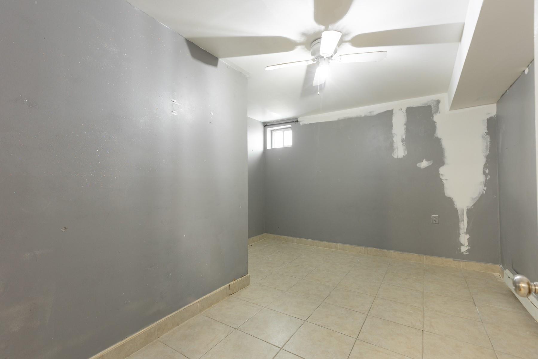 Single Family 231  Queens, NY 11413, MLS-875852-27