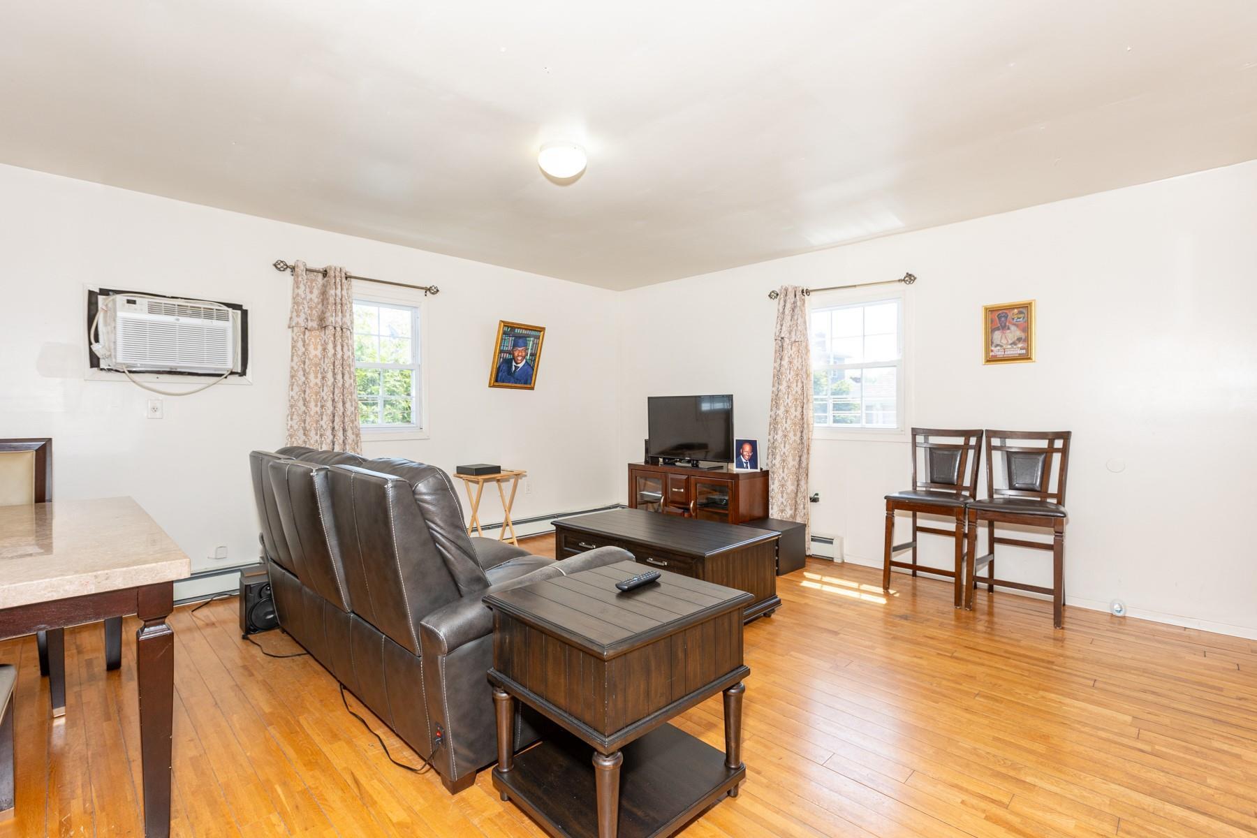Single Family 231  Queens, NY 11413, MLS-875852-3