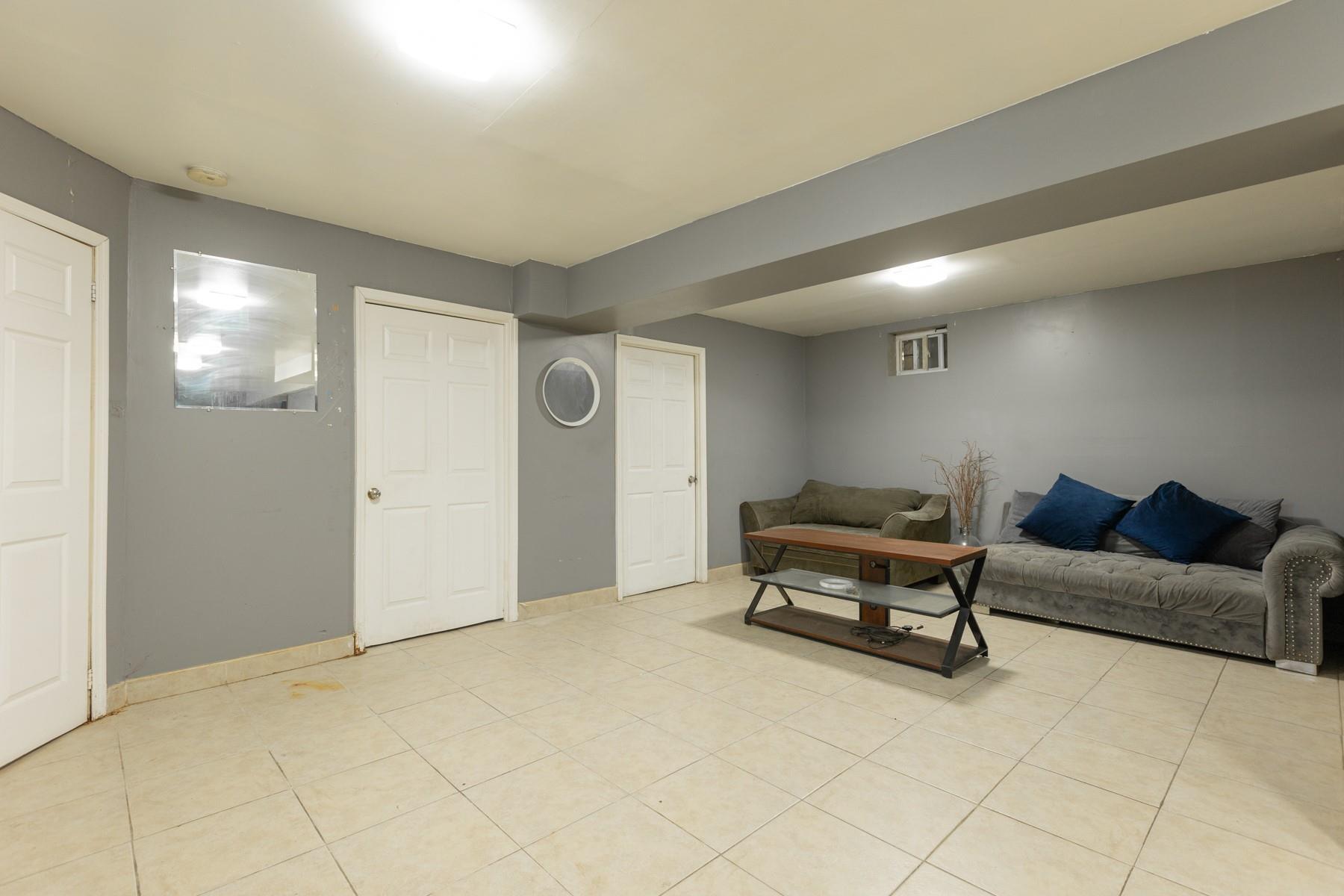 Single Family 231  Queens, NY 11413, MLS-875852-31