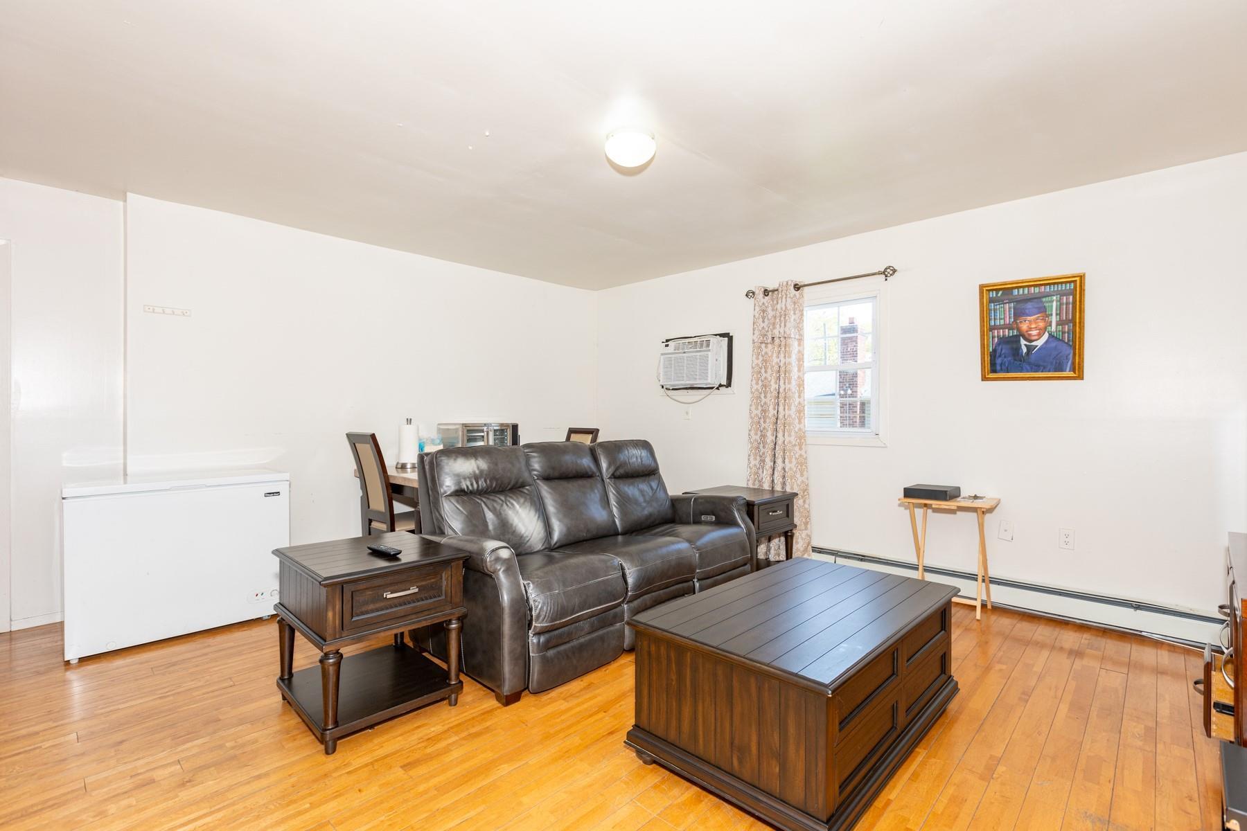 Single Family 231  Queens, NY 11413, MLS-875852-4