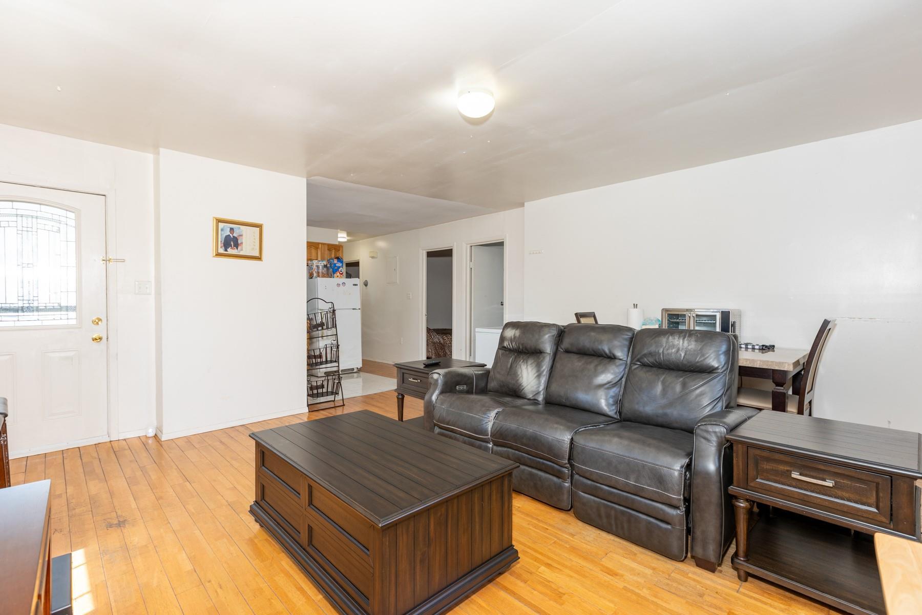 Single Family 231  Queens, NY 11413, MLS-875852-5