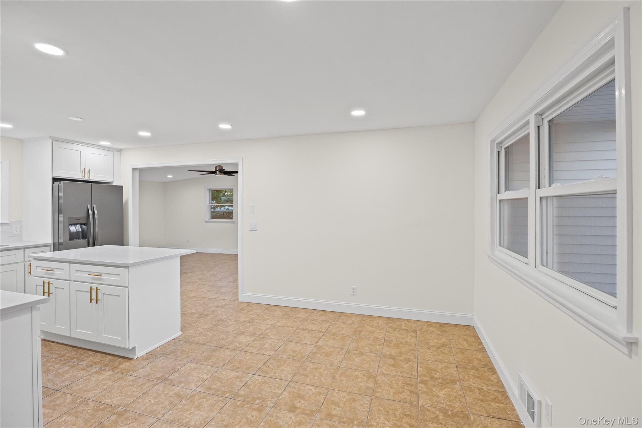 Single Family Colony Suffolk County, NY 11776, MLS-875881-10