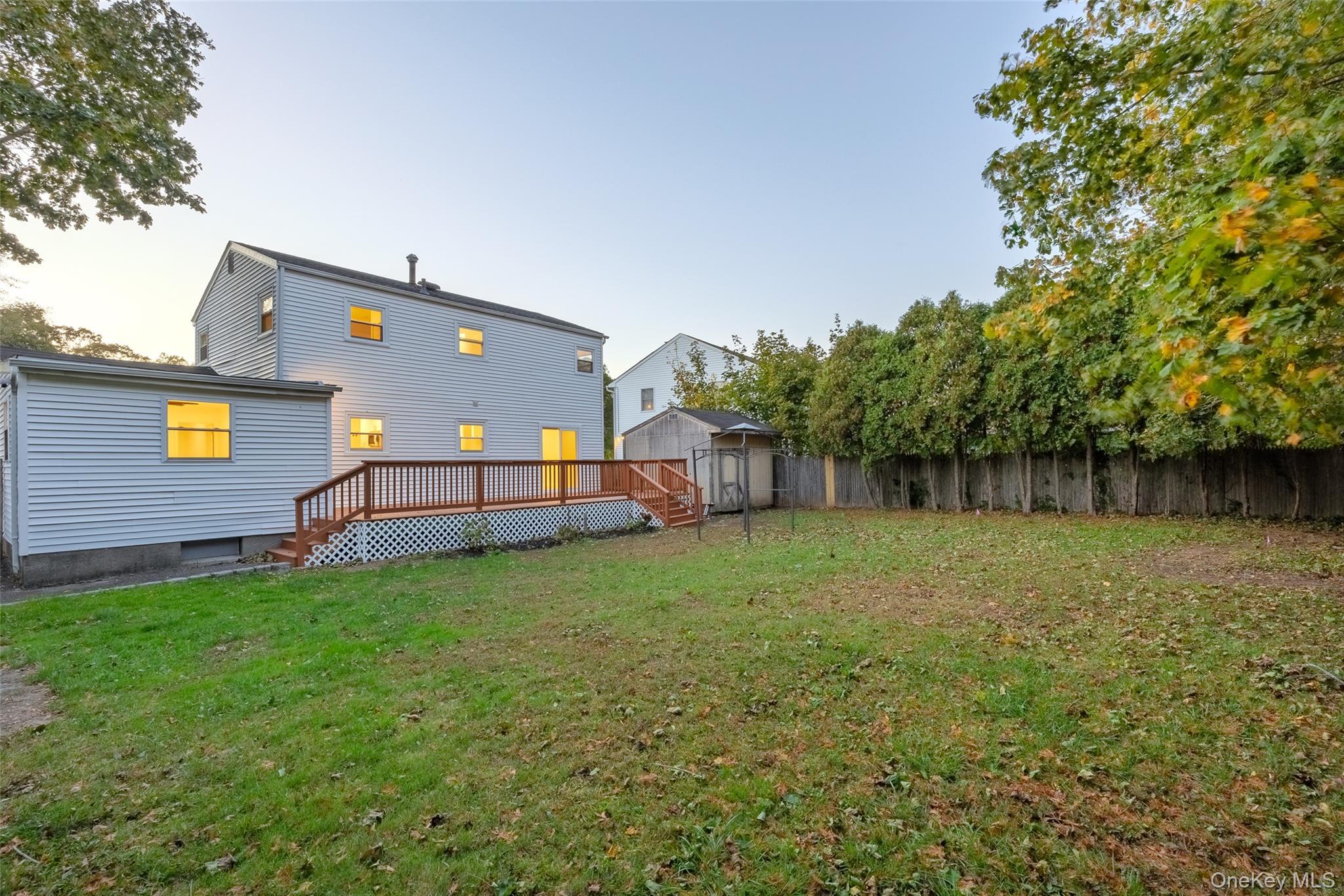 Single Family Colony  Suffolk County, NY 11776, MLS-875881-32