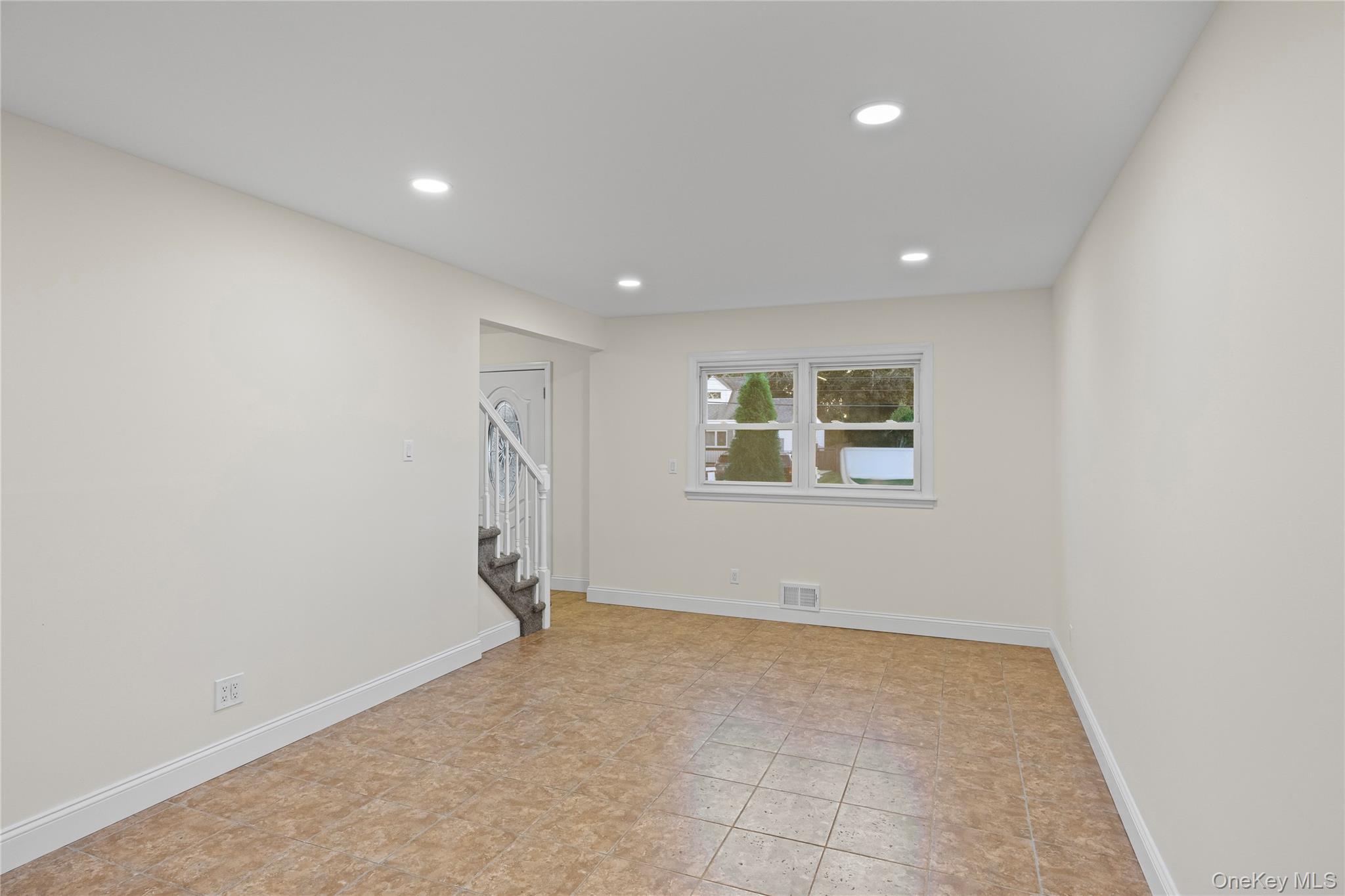 Single Family Colony Suffolk County, NY 11776, MLS-875881-6