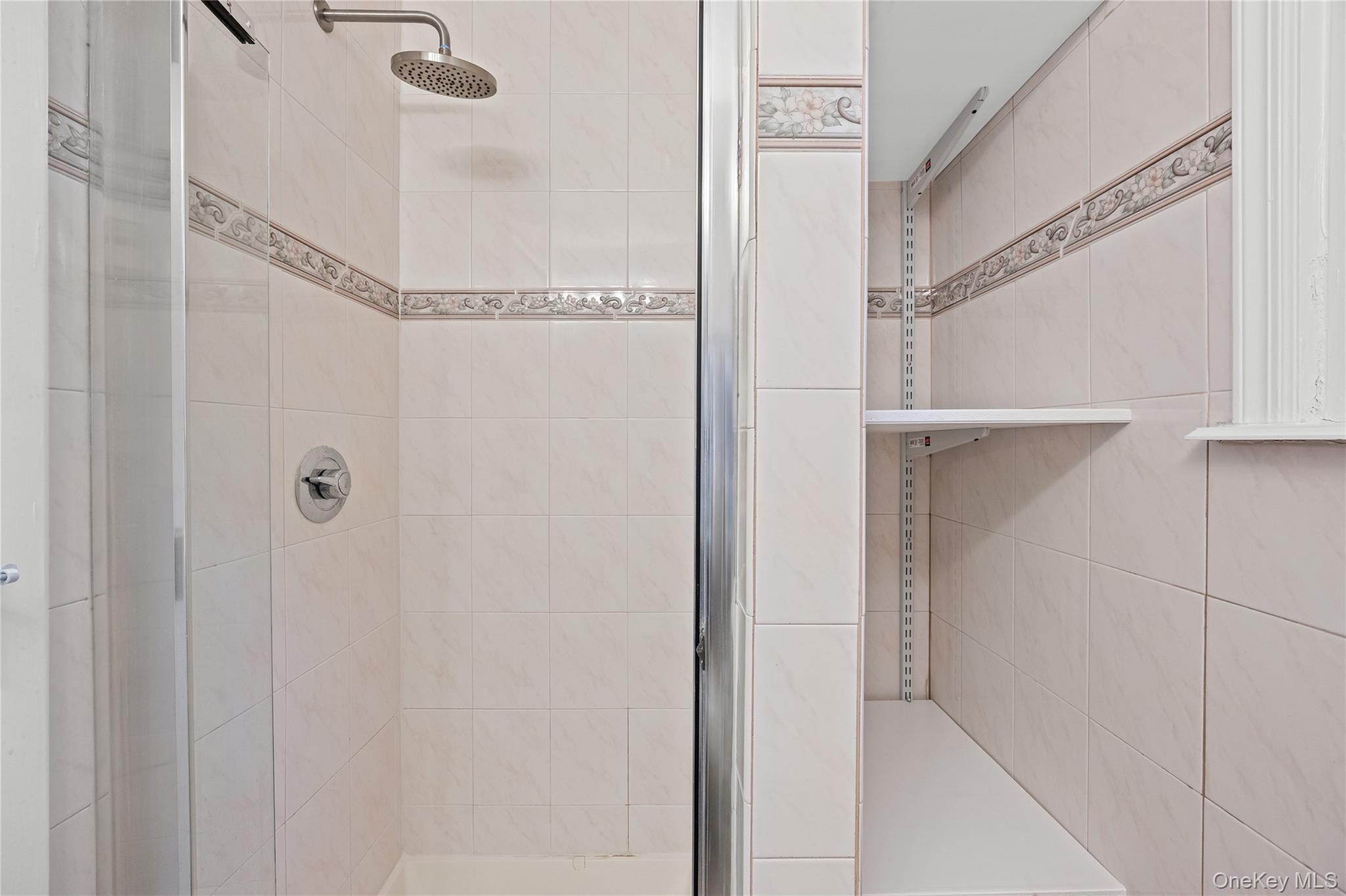 Single Family Colony Suffolk County, NY 11776, MLS-875881-8