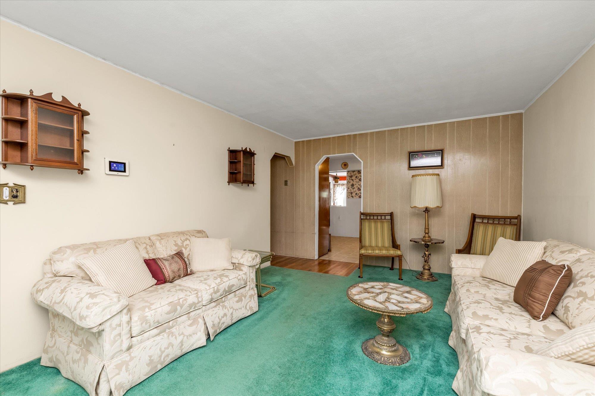 Single Family Emerson  Nassau County, NY 11553, MLS-875883-4