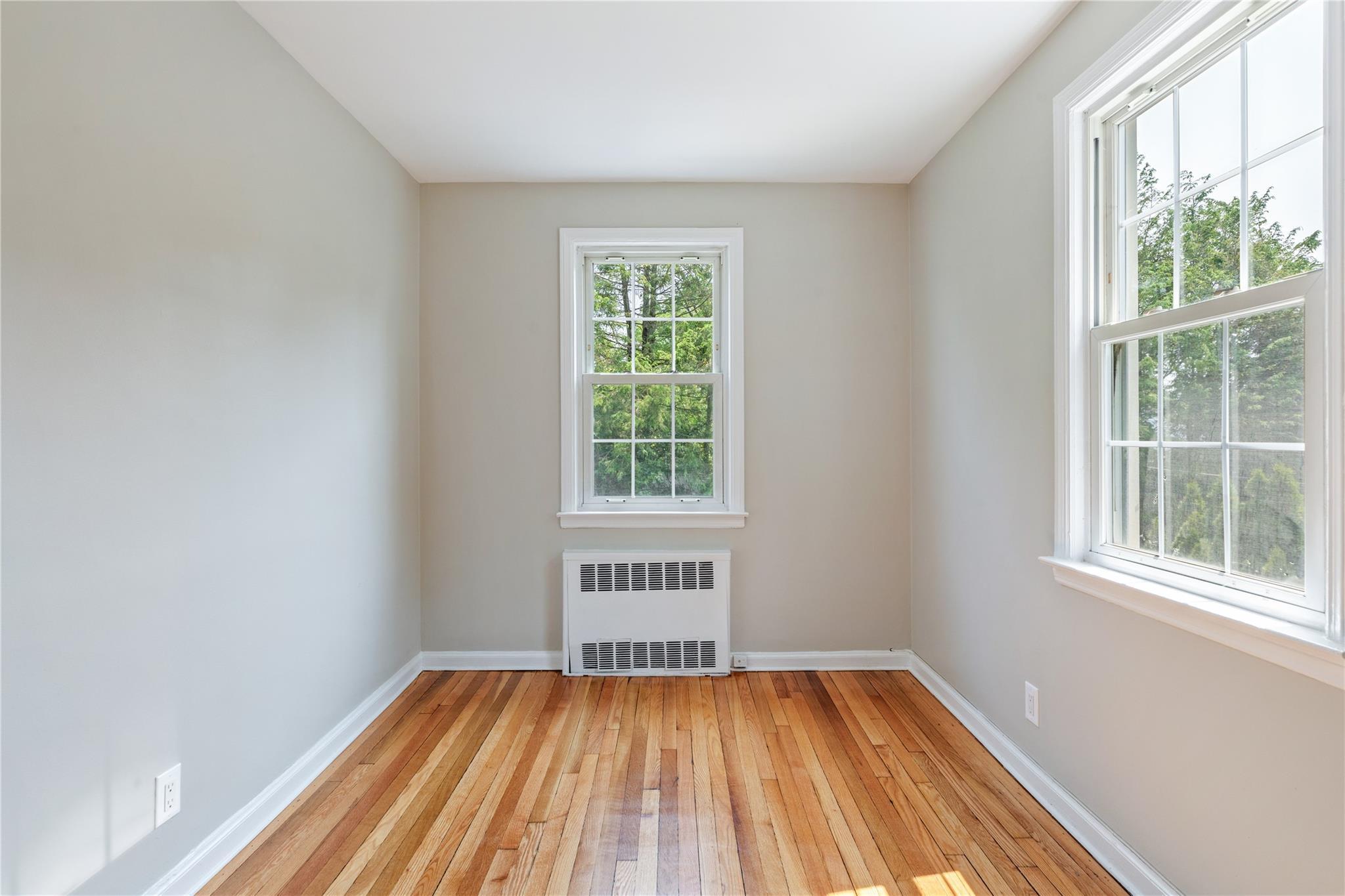 Single Family Clinch  Nassau County, NY 11530, MLS-875889-20