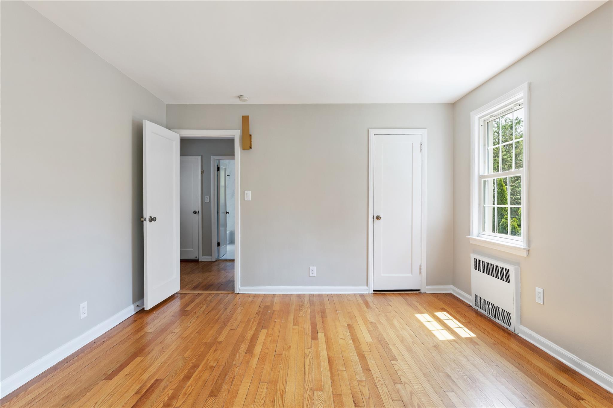 Single Family Clinch  Nassau County, NY 11530, MLS-875889-22