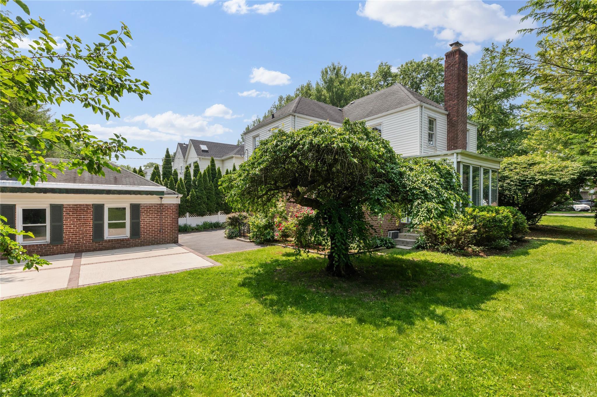 Single Family Clinch  Nassau County, NY 11530, MLS-875889-26