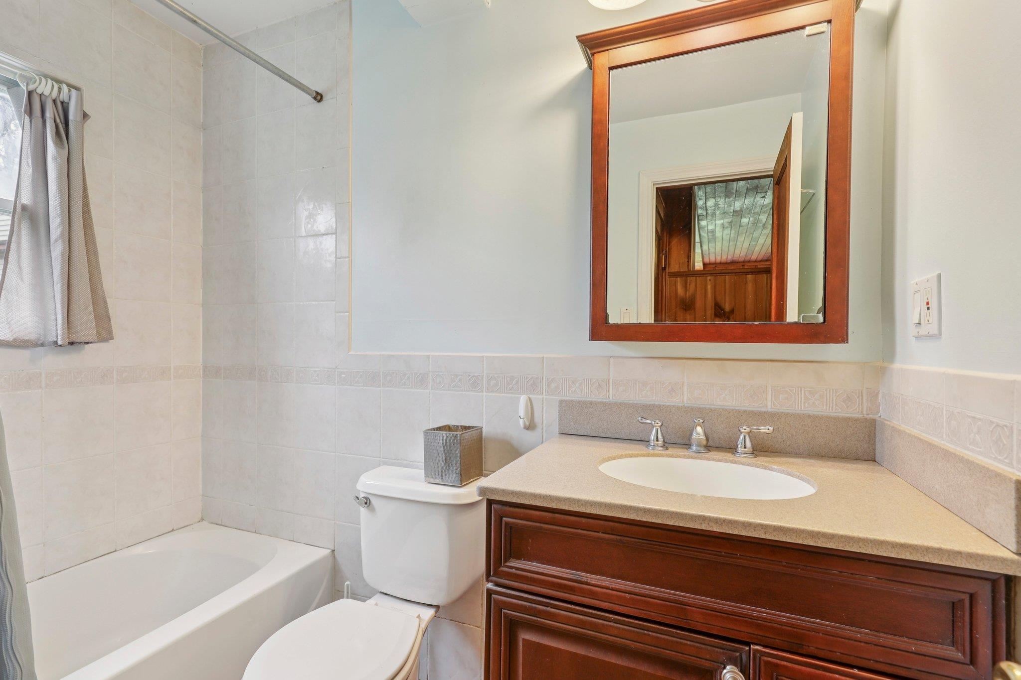 Single Family Baron De Hirsch  Westchester County, NY 10517, MLS-875902-7