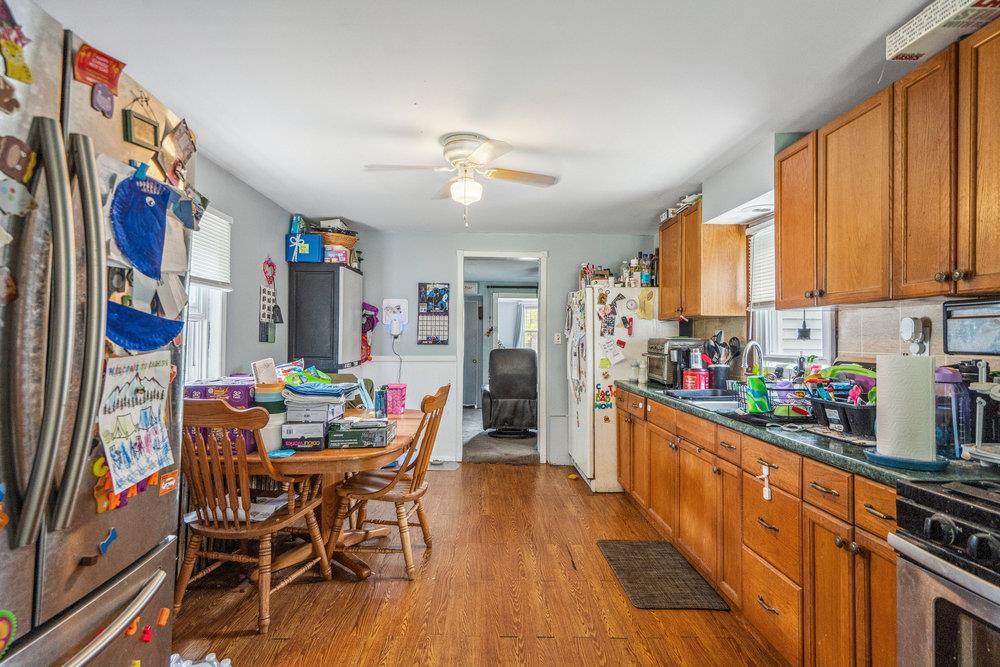 Single Family Railroad  Suffolk County, NY 11702, MLS-875907-4