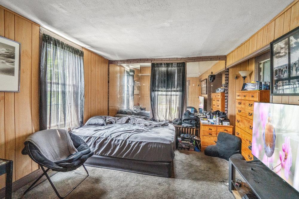 Single Family Railroad  Suffolk County, NY 11702, MLS-875907-9