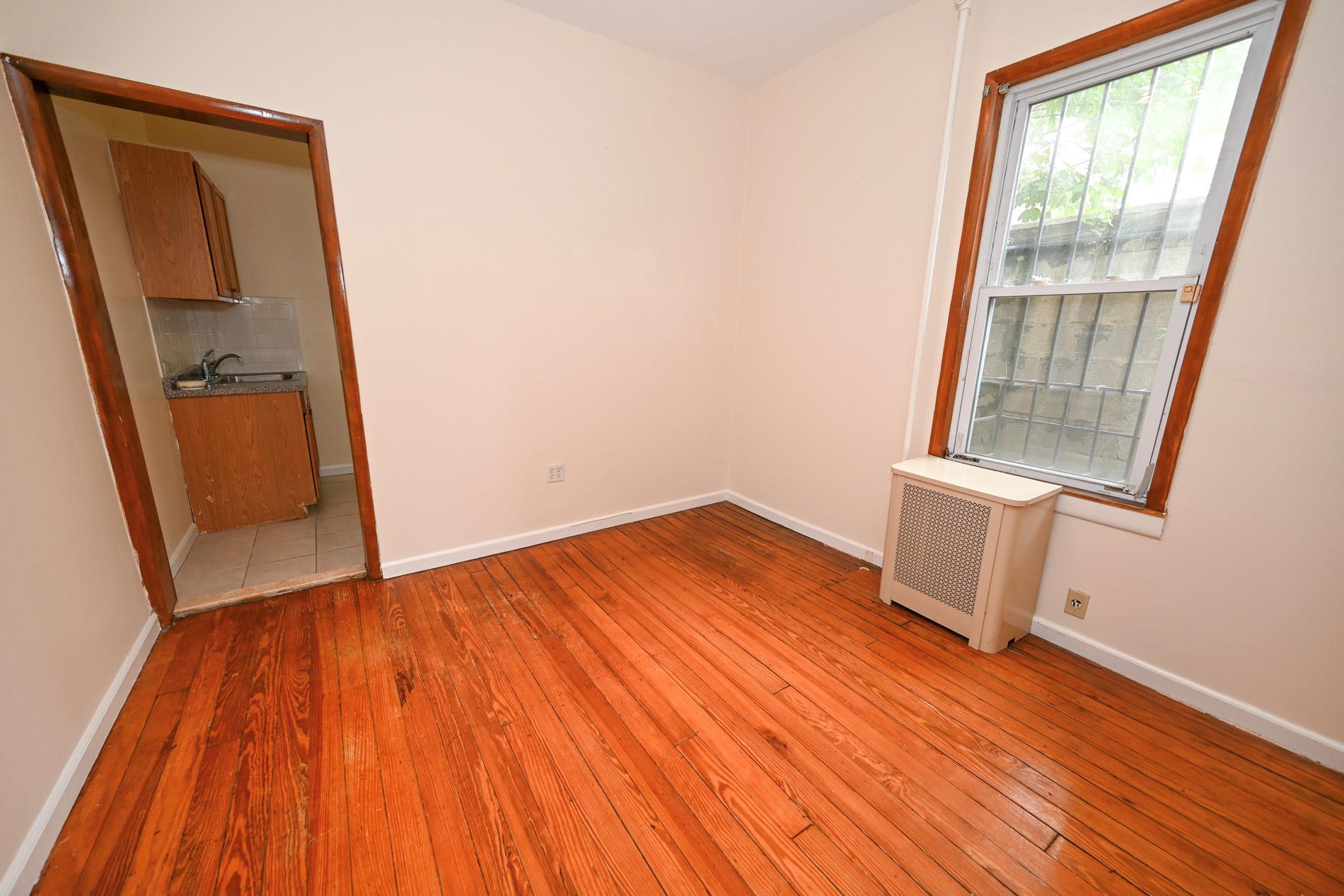 Single Family 61st  Queens, NY 11378, MLS-875908-20
