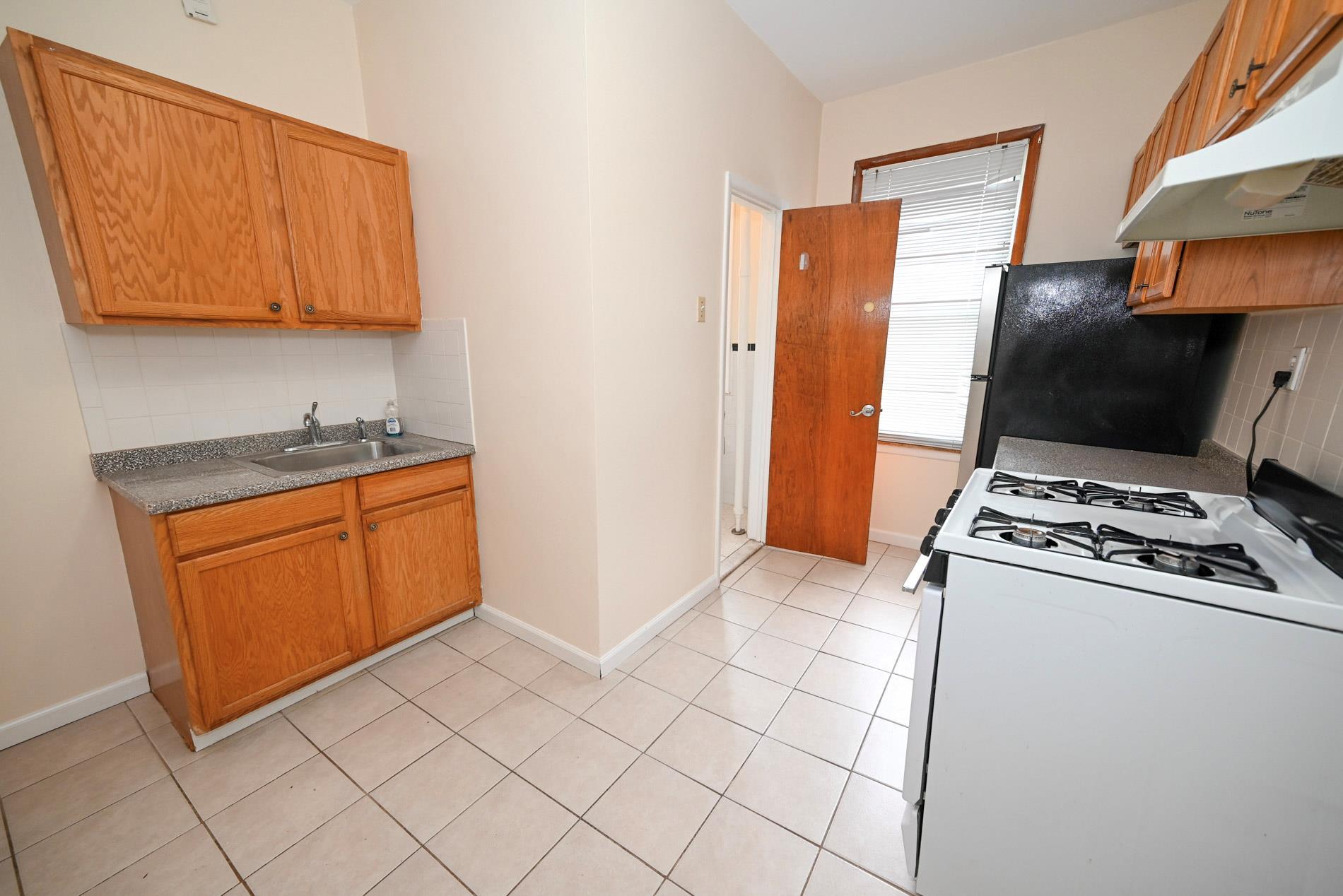 Single Family 61st  Queens, NY 11378, MLS-875908-21