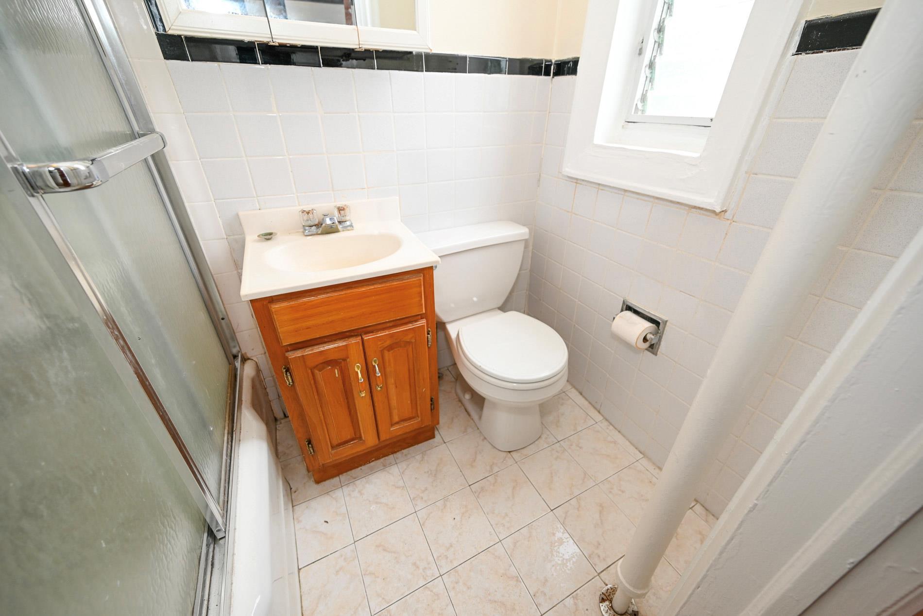 Single Family 61st  Queens, NY 11378, MLS-875908-22