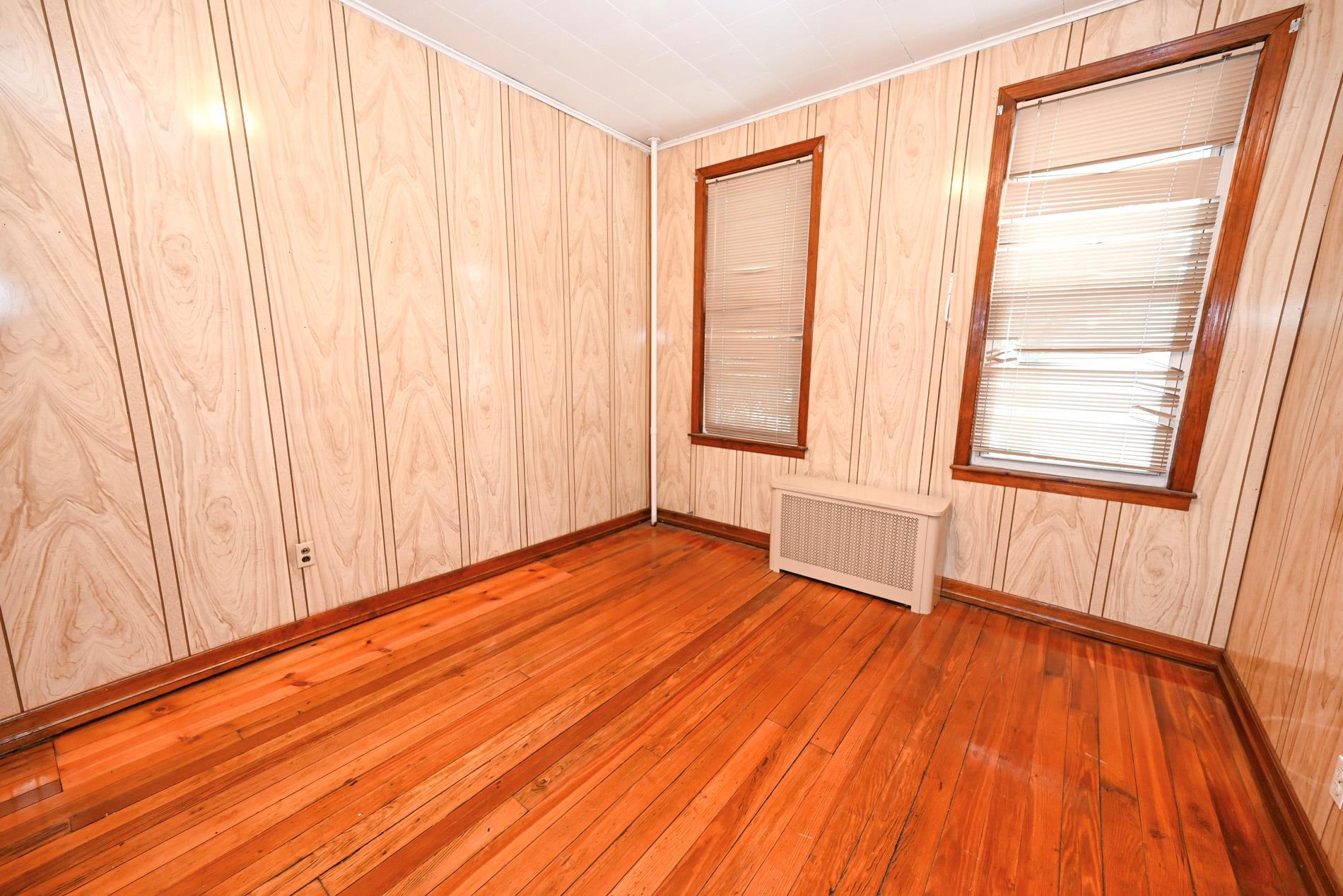 Single Family 61st  Queens, NY 11378, MLS-875908-24